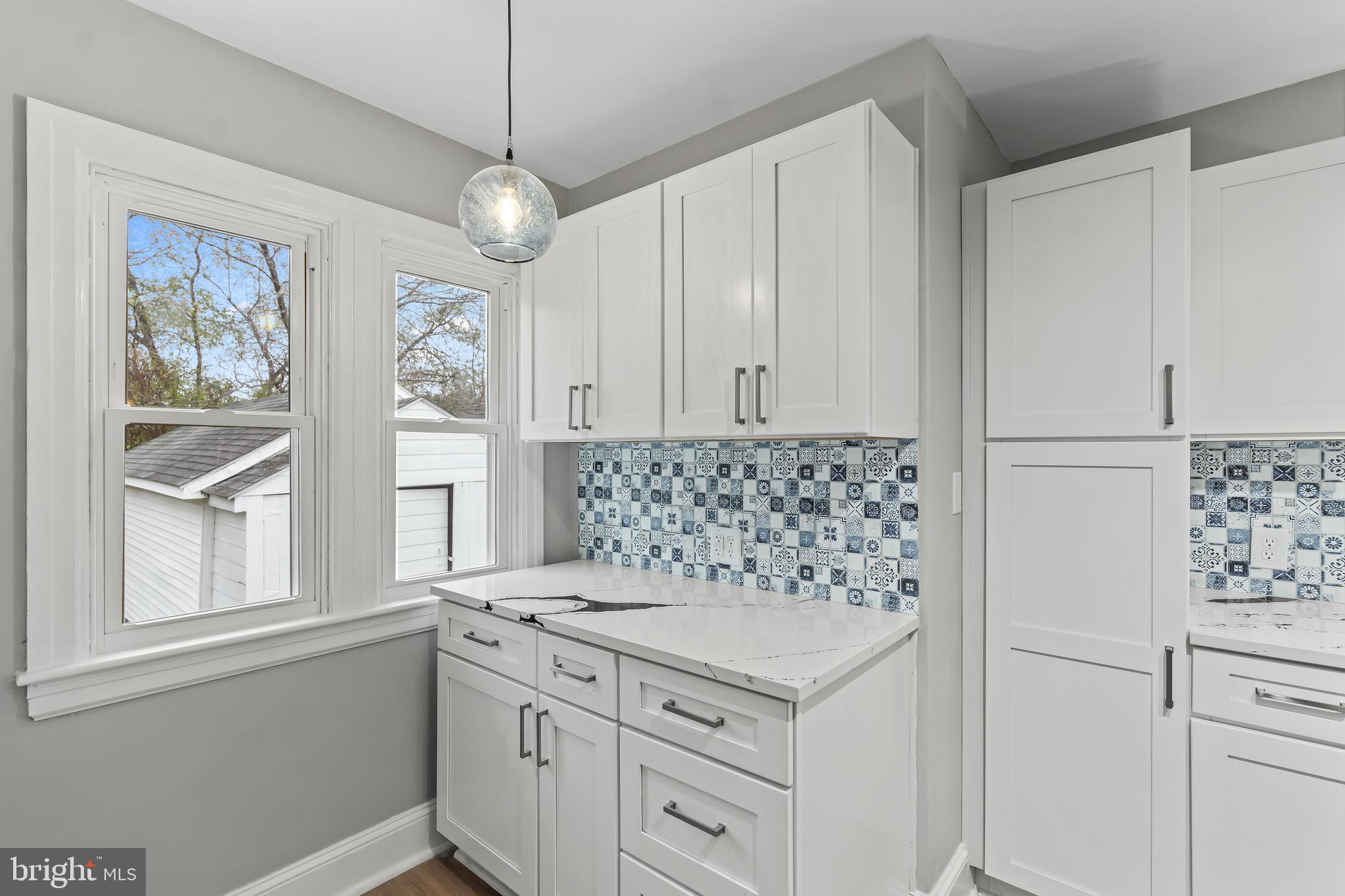 HALFWAY - Residential