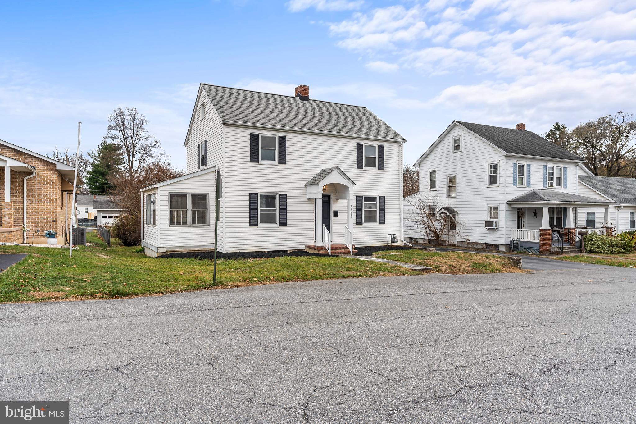 HALFWAY - Residential