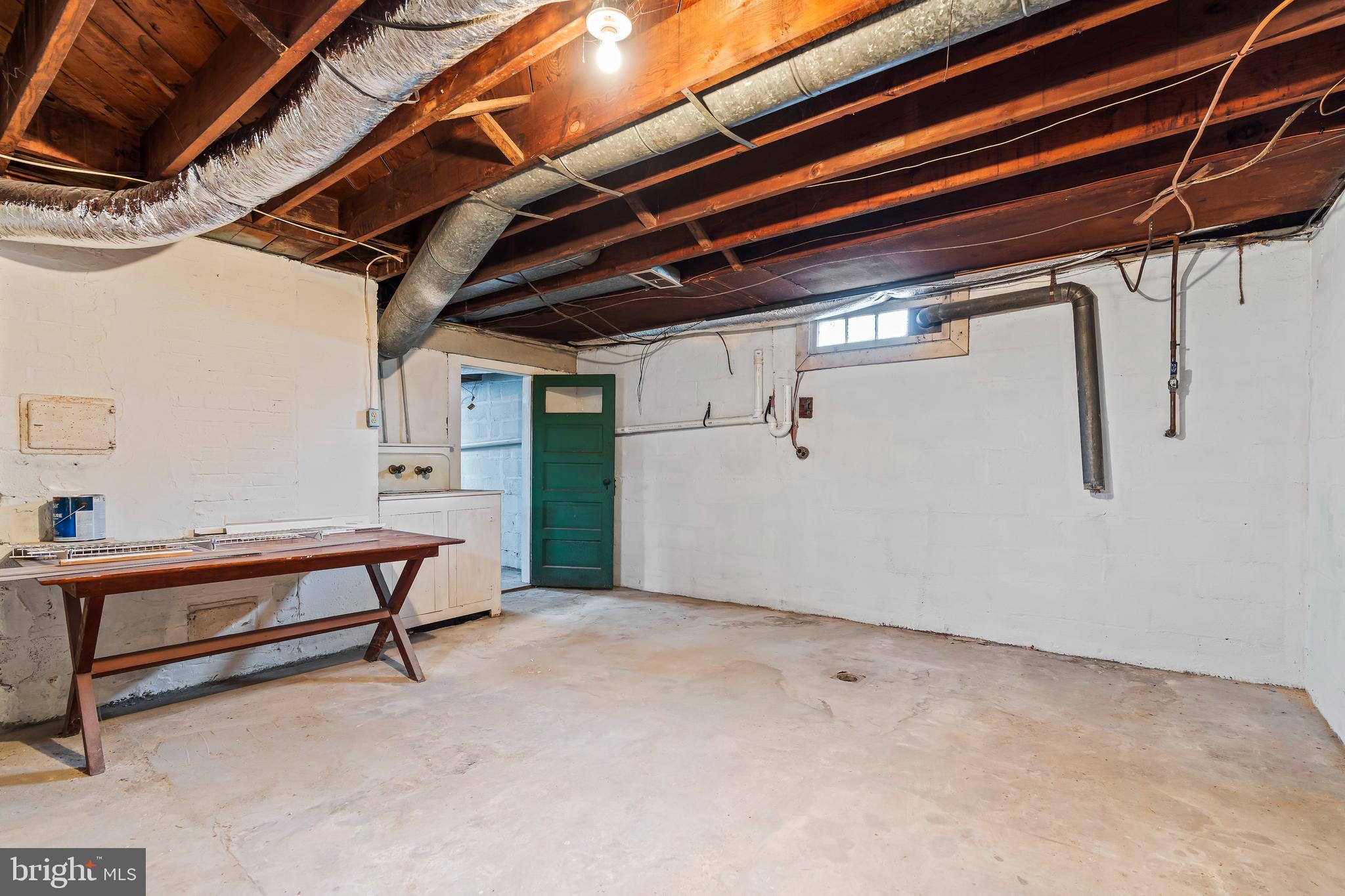 HALFWAY - Residential