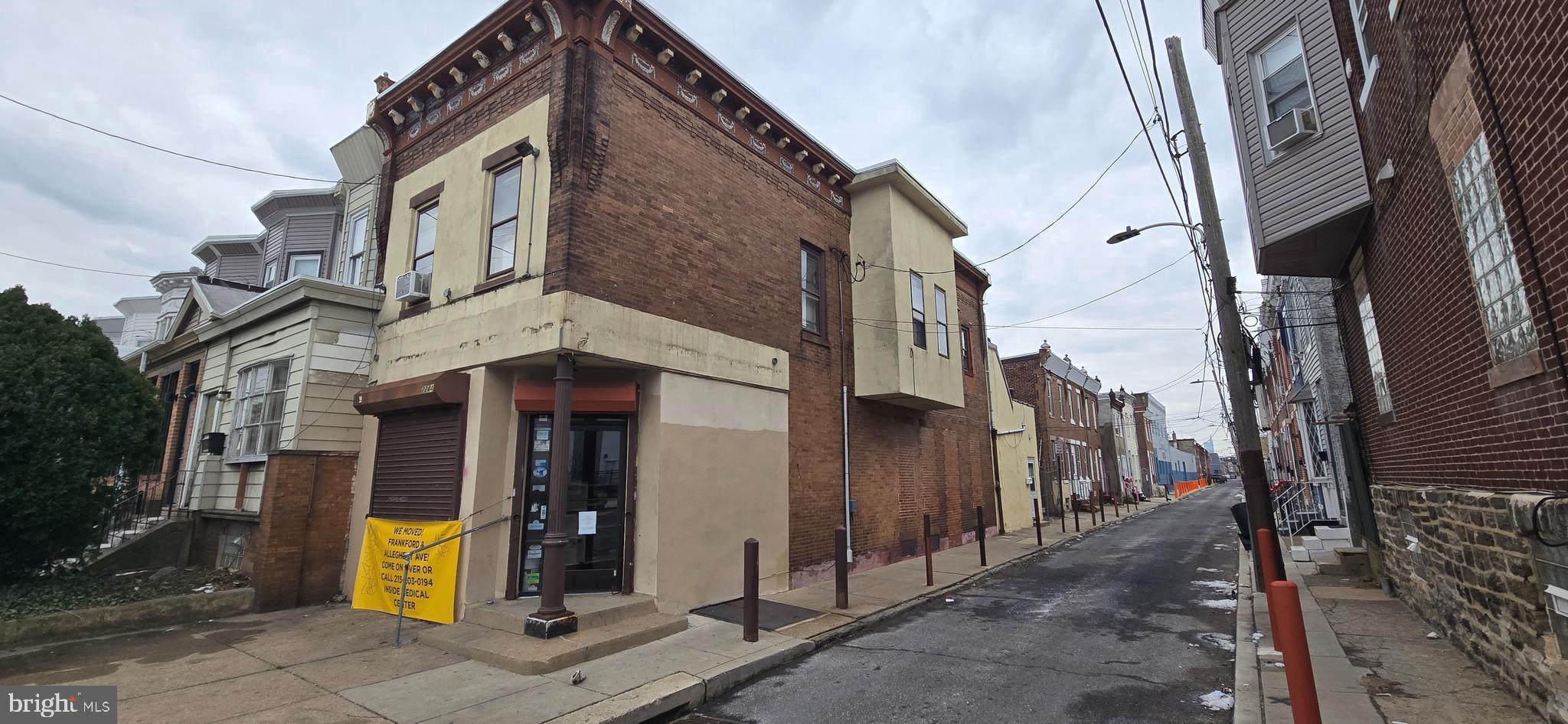 PORT RICHMOND - Commercial Sale