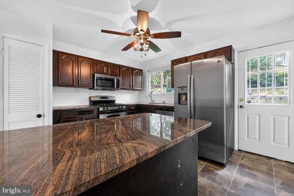 1700 JARVIS AVE, OXON HILL, MD 20745 - Image d6fb40aefb9fa683001caaa4e978d597/3858712595