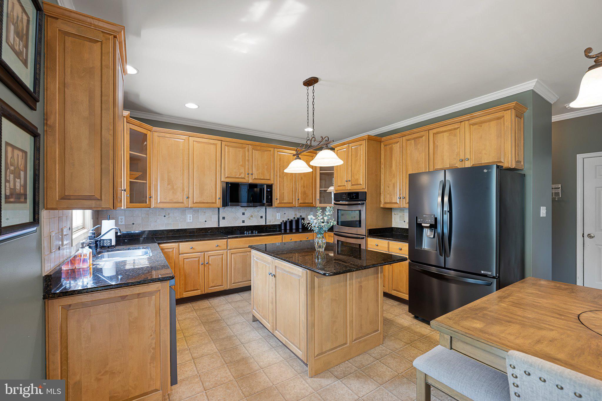 STONEGATE - Residential