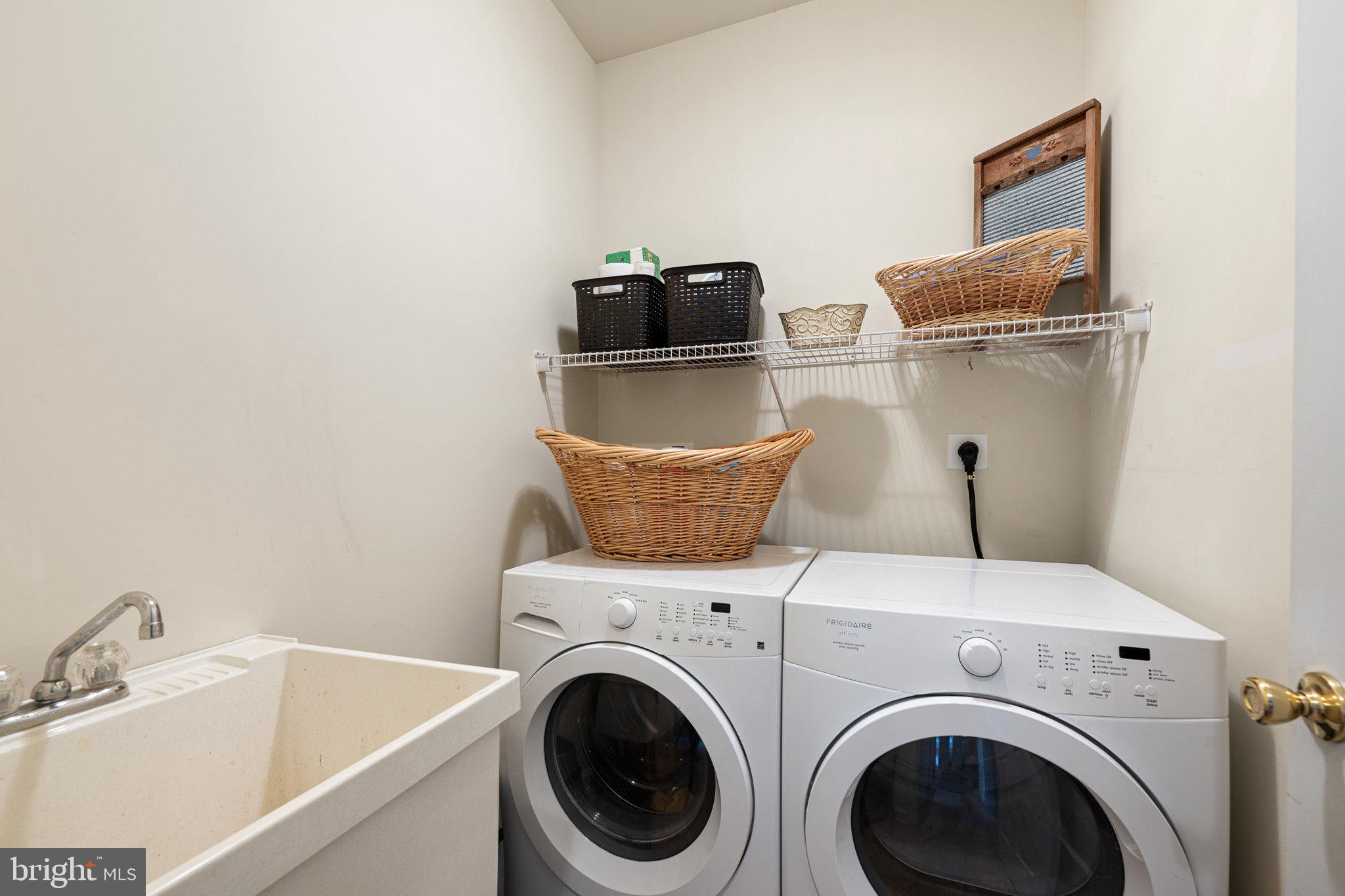 STONEGATE - Residential