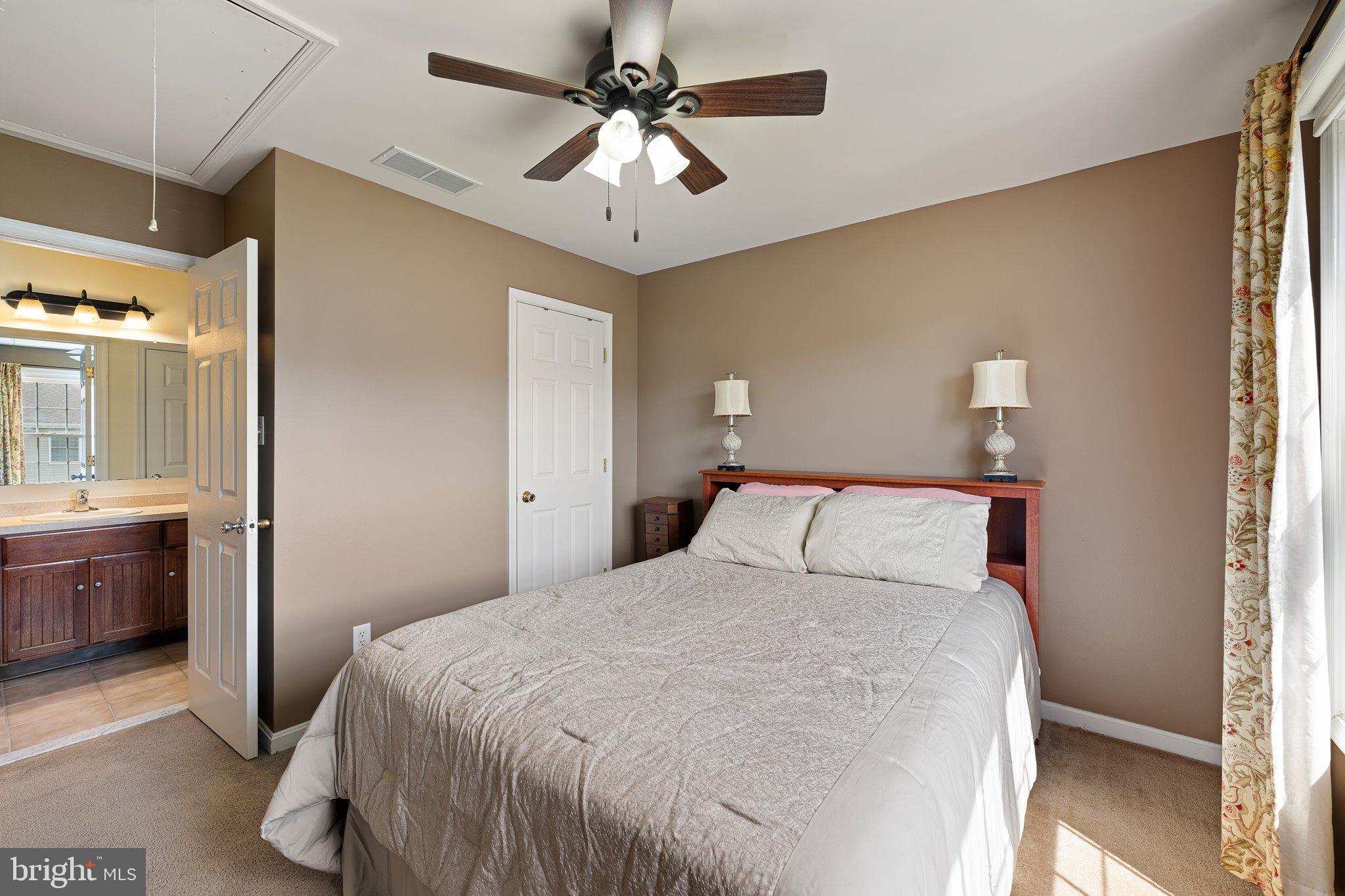 STONEGATE - Residential