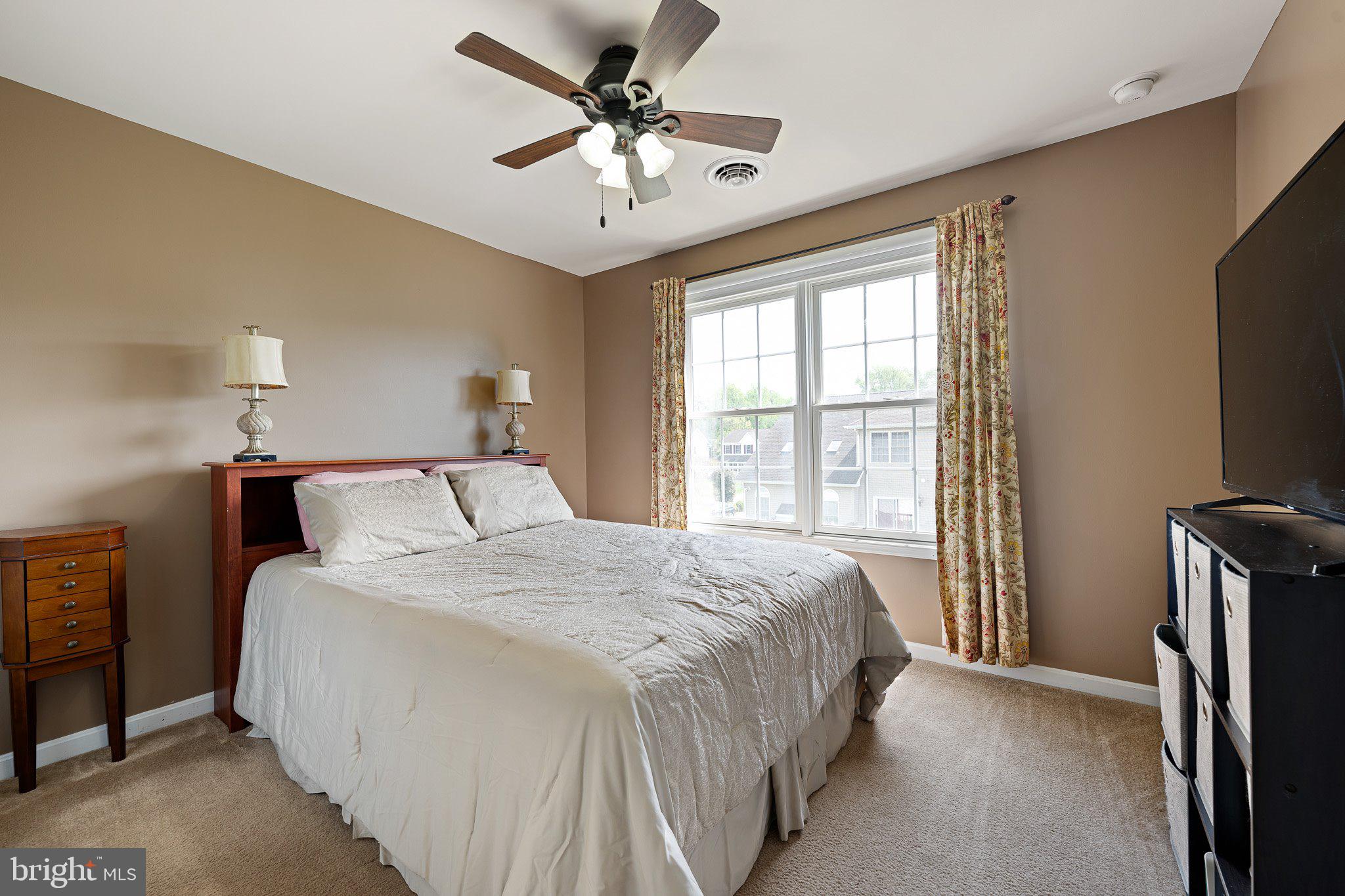 STONEGATE - Residential