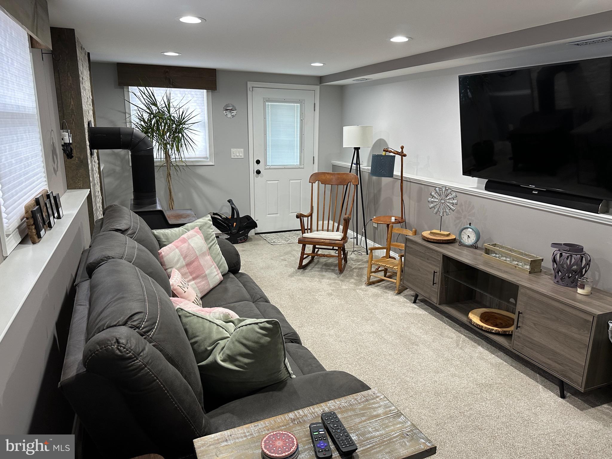 FAIRWAY GARDENS - Residential Lease