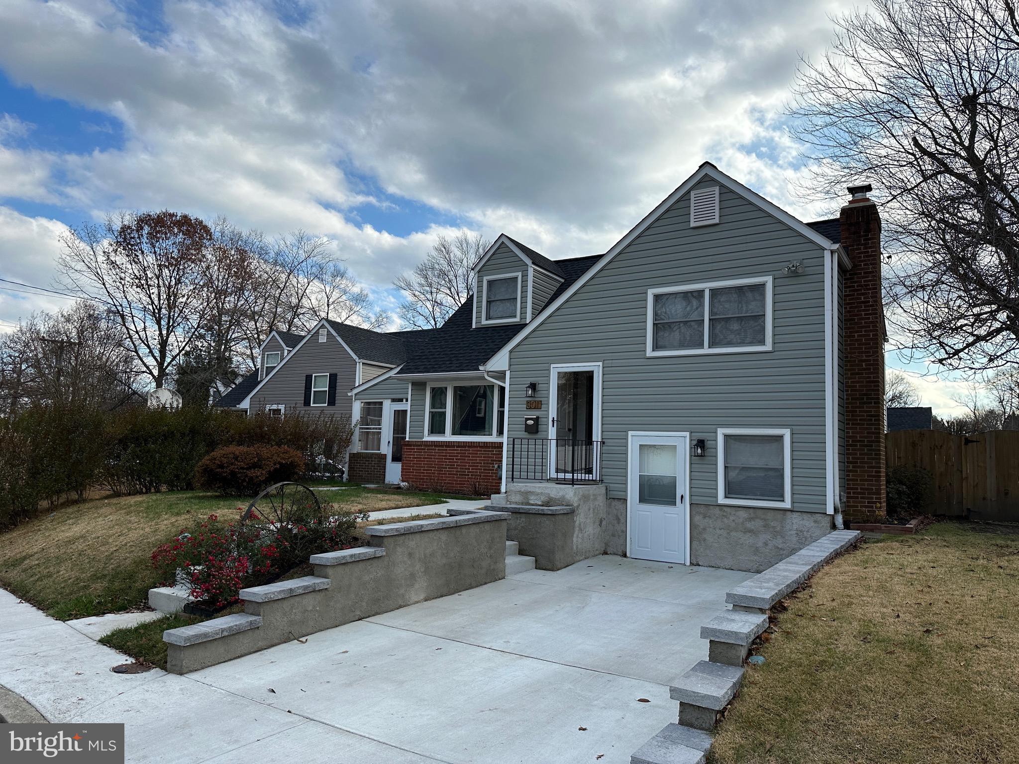 FAIRWAY GARDENS - Residential Lease