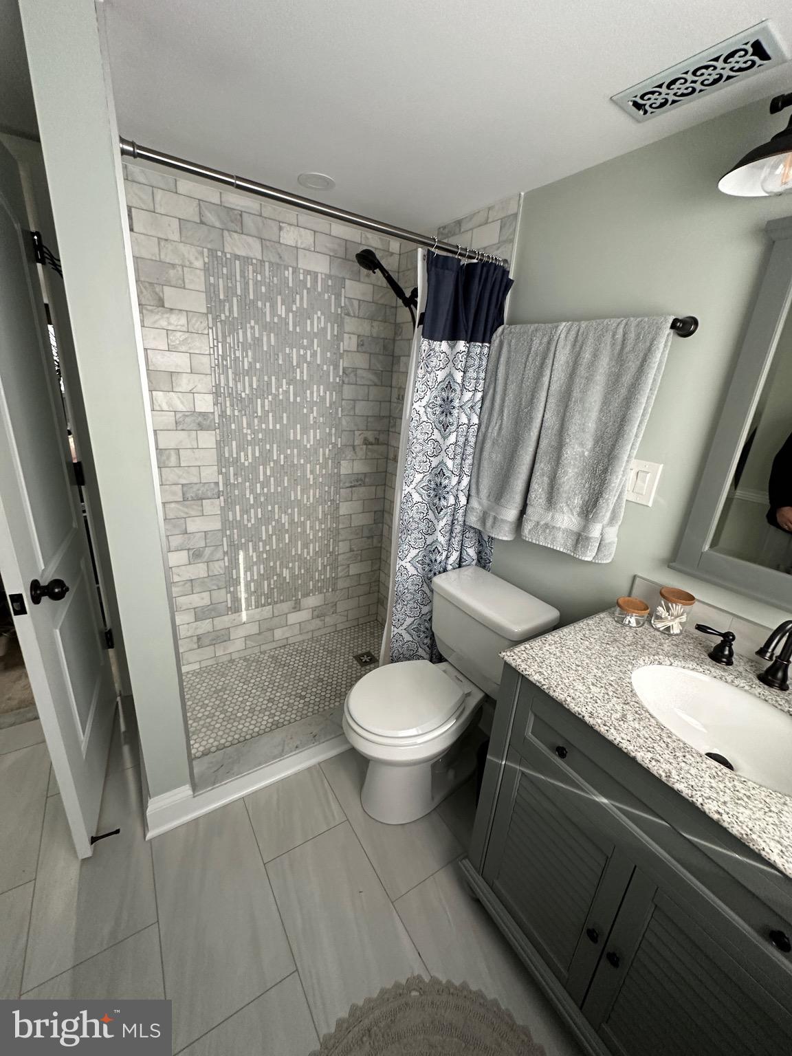 FAIRWAY GARDENS - Residential Lease