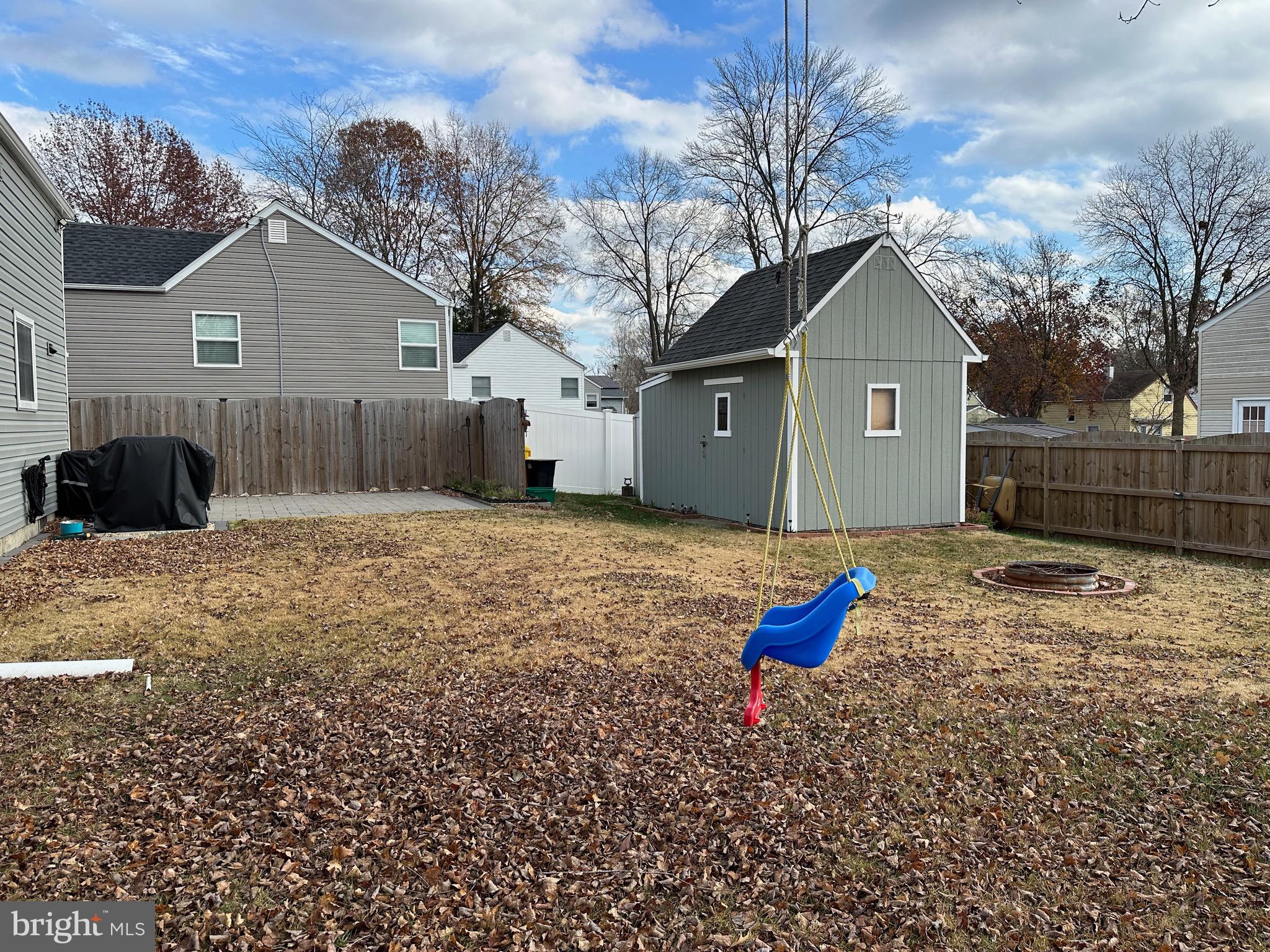 FAIRWAY GARDENS - Residential Lease