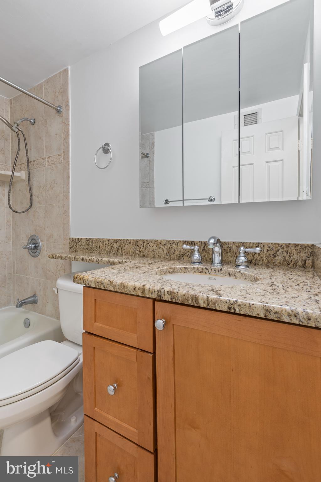 FAIRMONT PLAZA - Residential