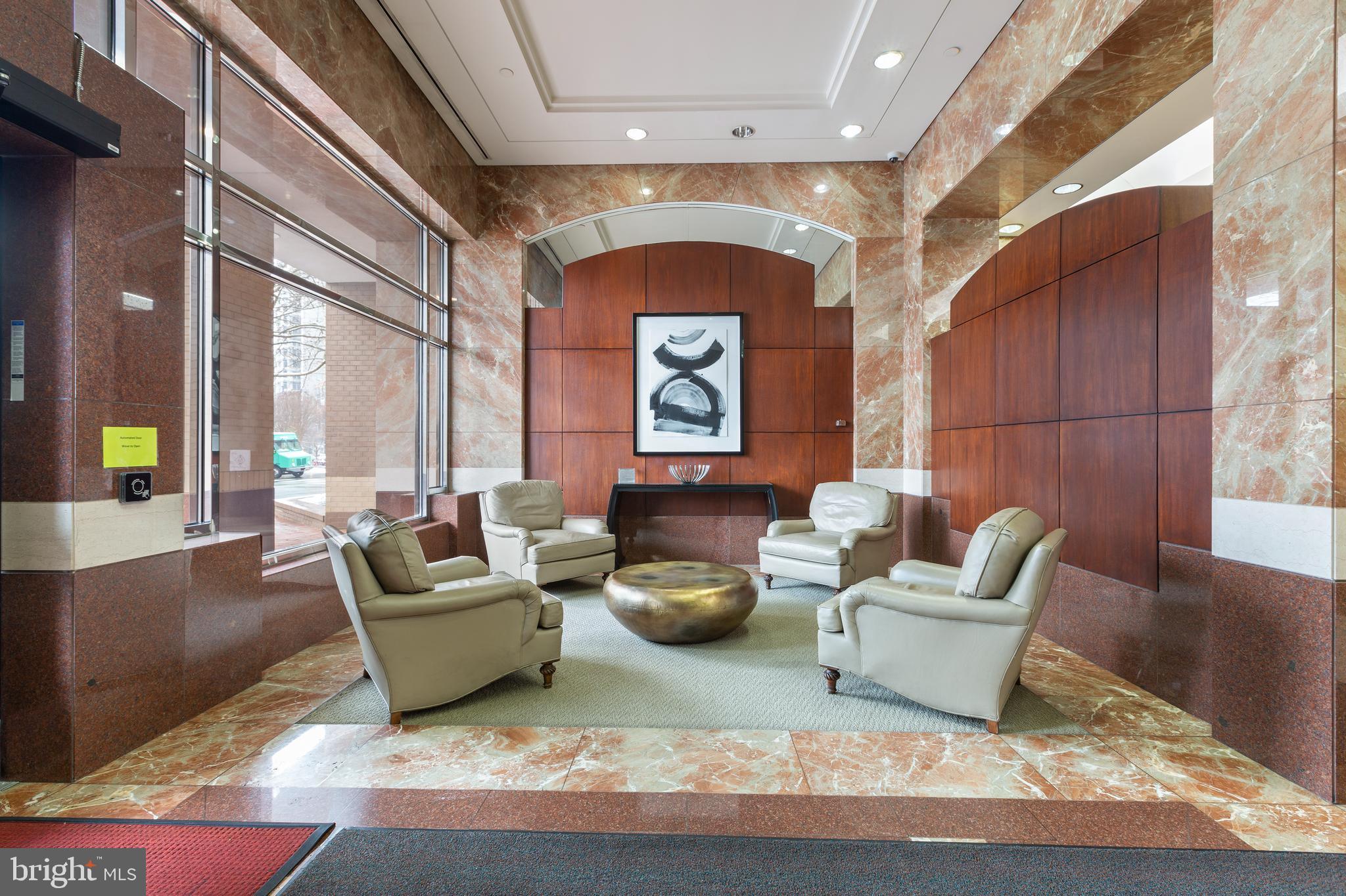 FAIRMONT PLAZA - Residential