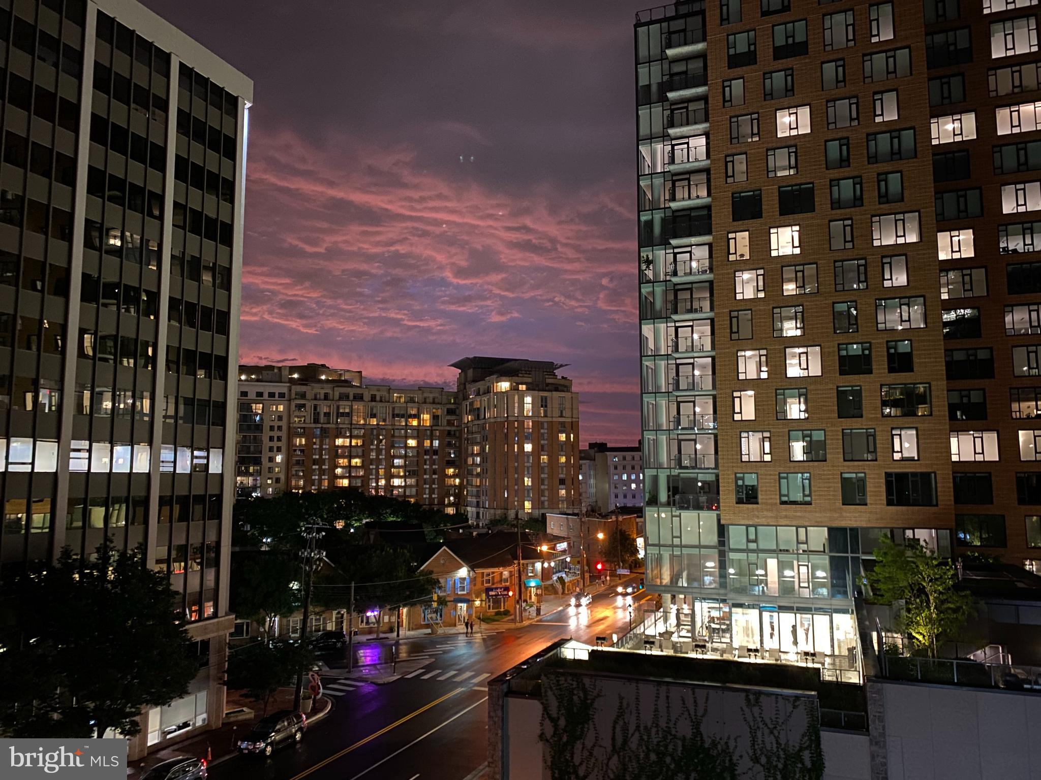 FAIRMONT PLAZA - Residential