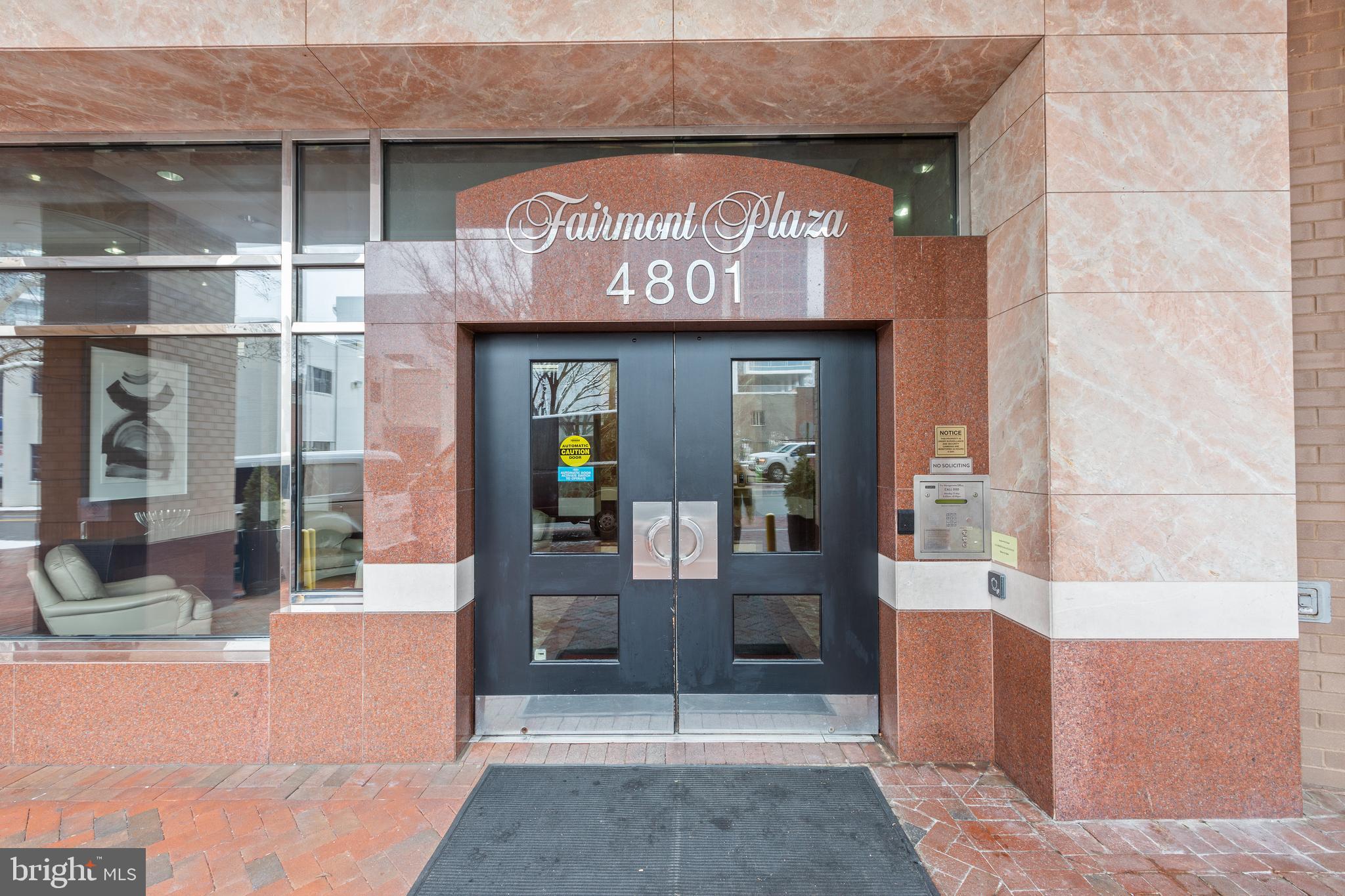 FAIRMONT PLAZA - Residential