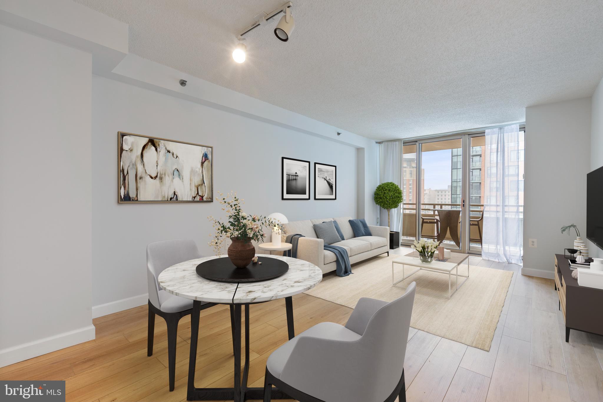 FAIRMONT PLAZA - Residential