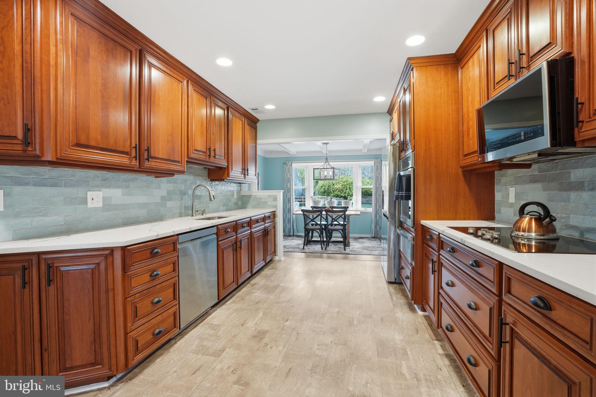 MIRROR LAKE FARMS - Residential