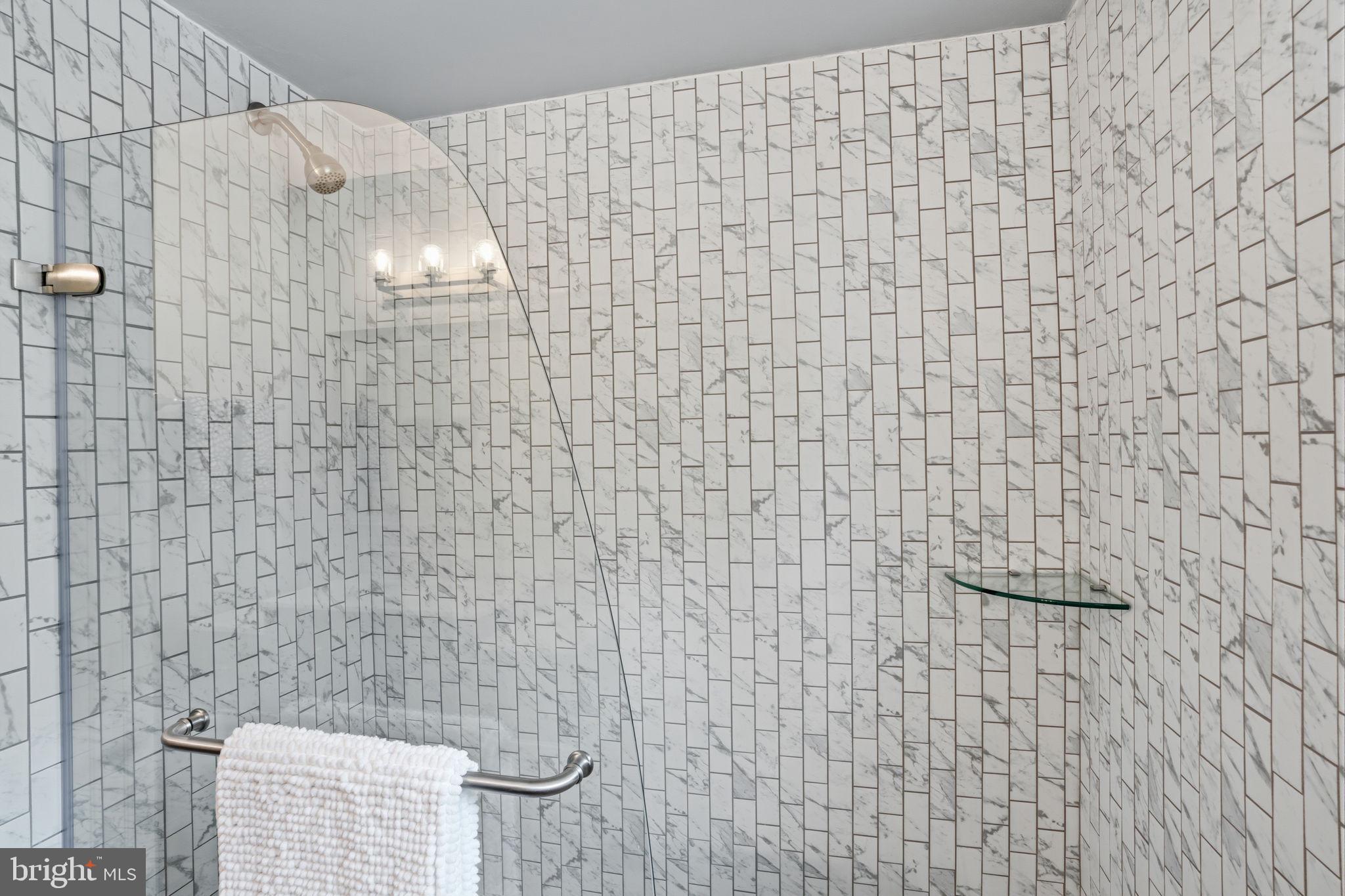 MIRROR LAKE FARMS - Residential