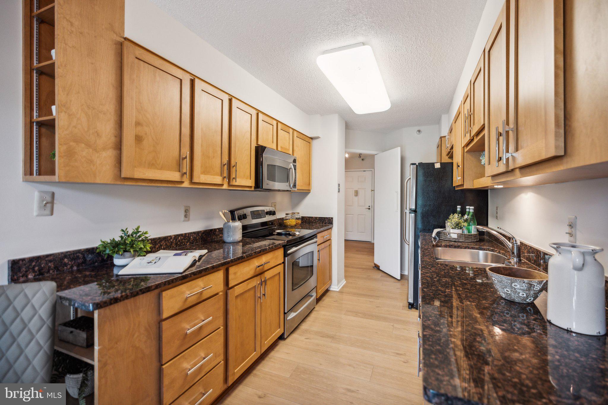 GREENS AT LEISURE WORLD - Residential