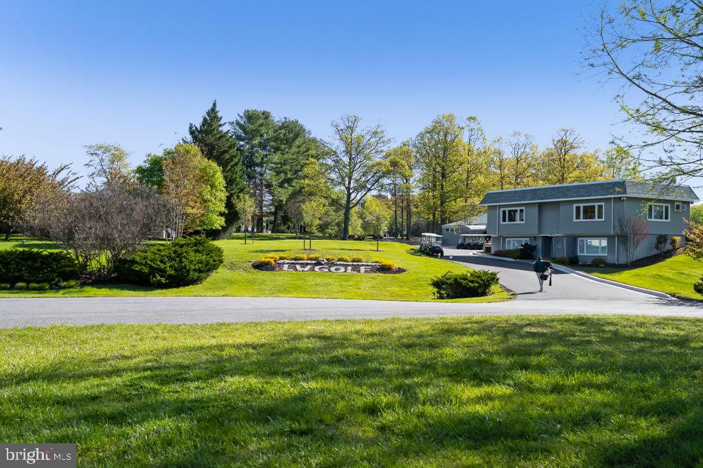 GREENS AT LEISURE WORLD - Residential