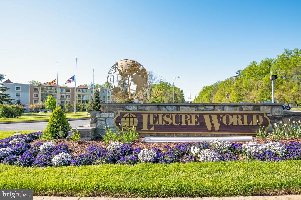 GREENS AT LEISURE WORLD - Residential