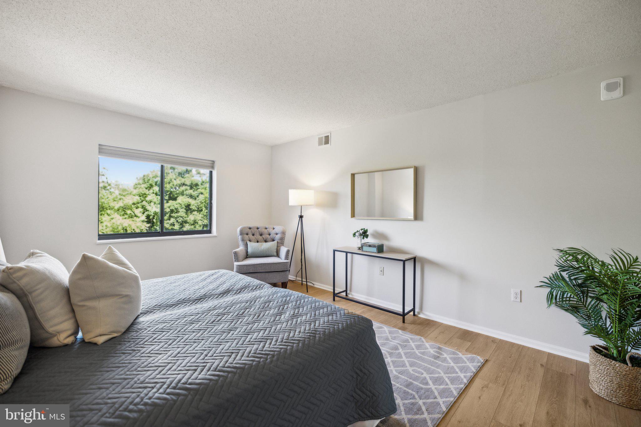 GREENS AT LEISURE WORLD - Residential