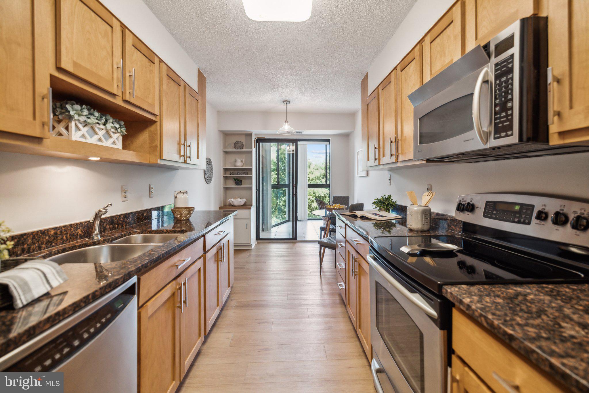 GREENS AT LEISURE WORLD - Residential