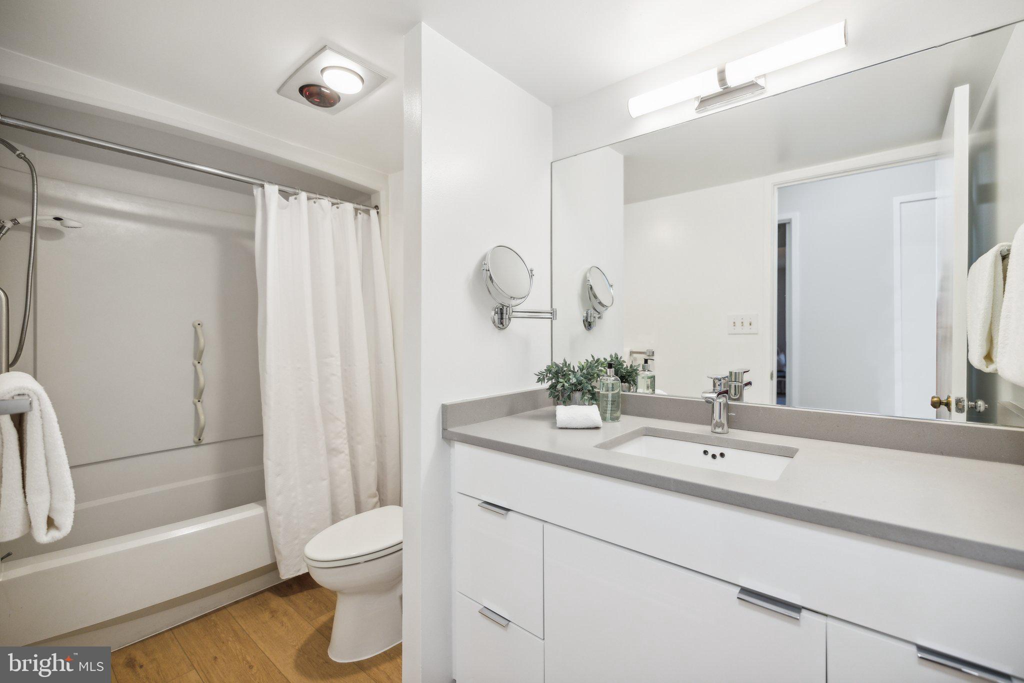 GREENS AT LEISURE WORLD - Residential