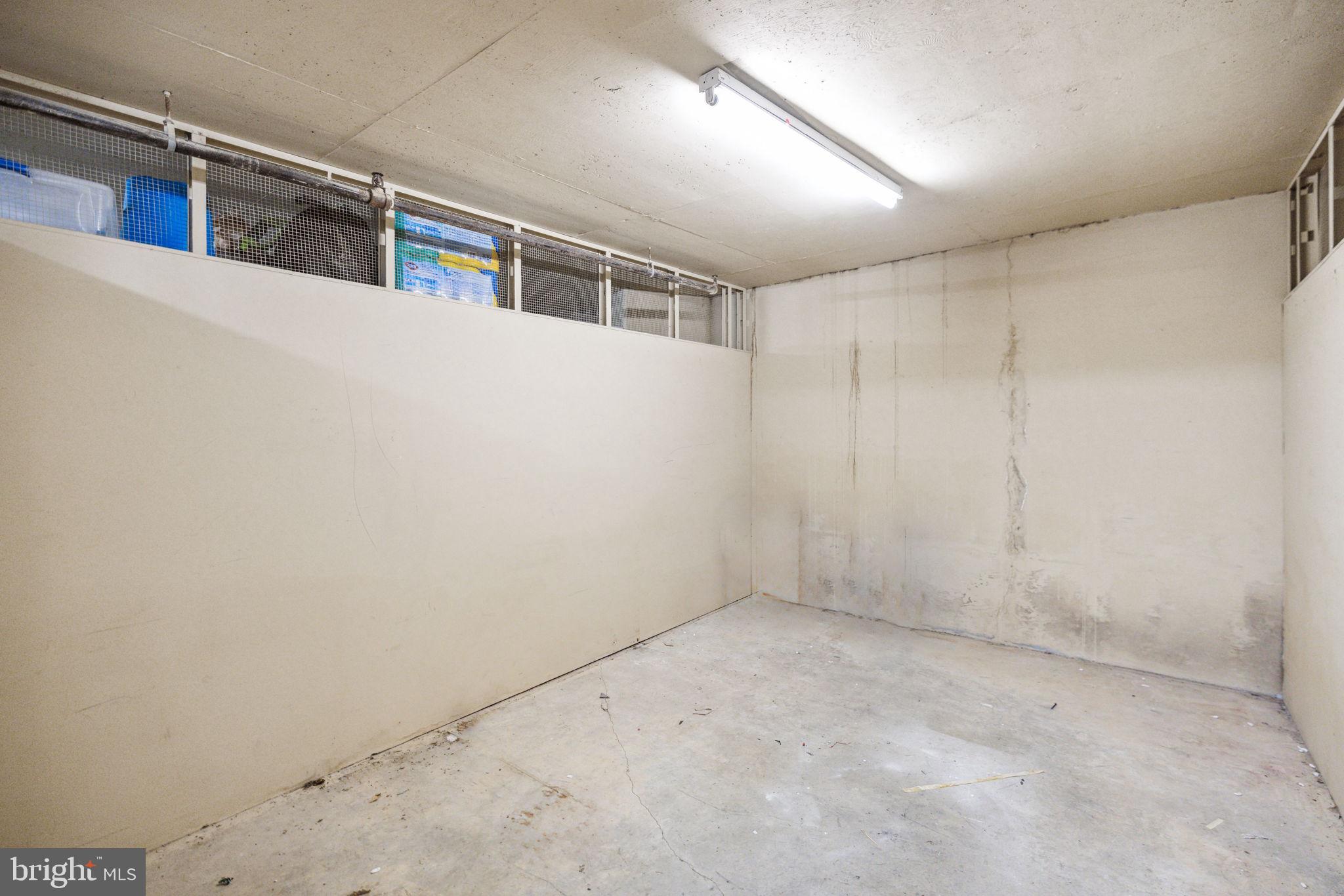 GREENS AT LEISURE WORLD - Residential