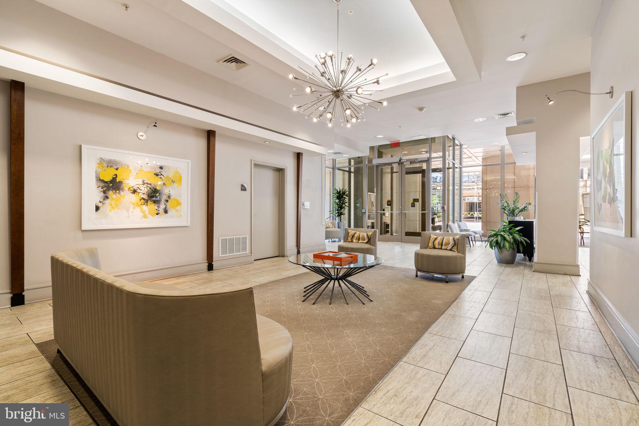 ECLIPSE ON CENTER PARK - Residential Lease