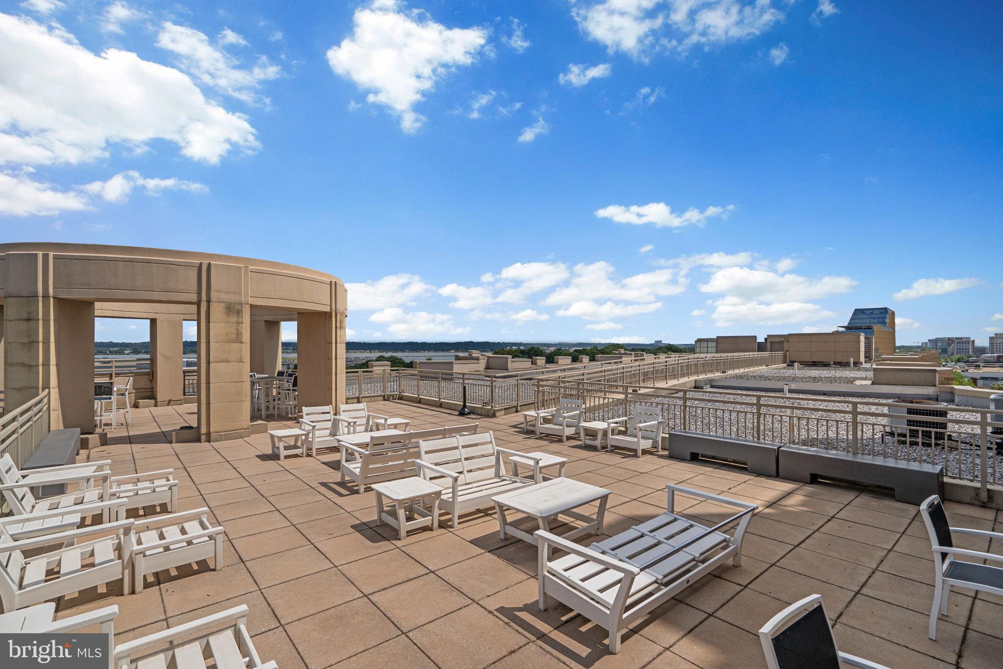 ECLIPSE ON CENTER PARK - Residential Lease