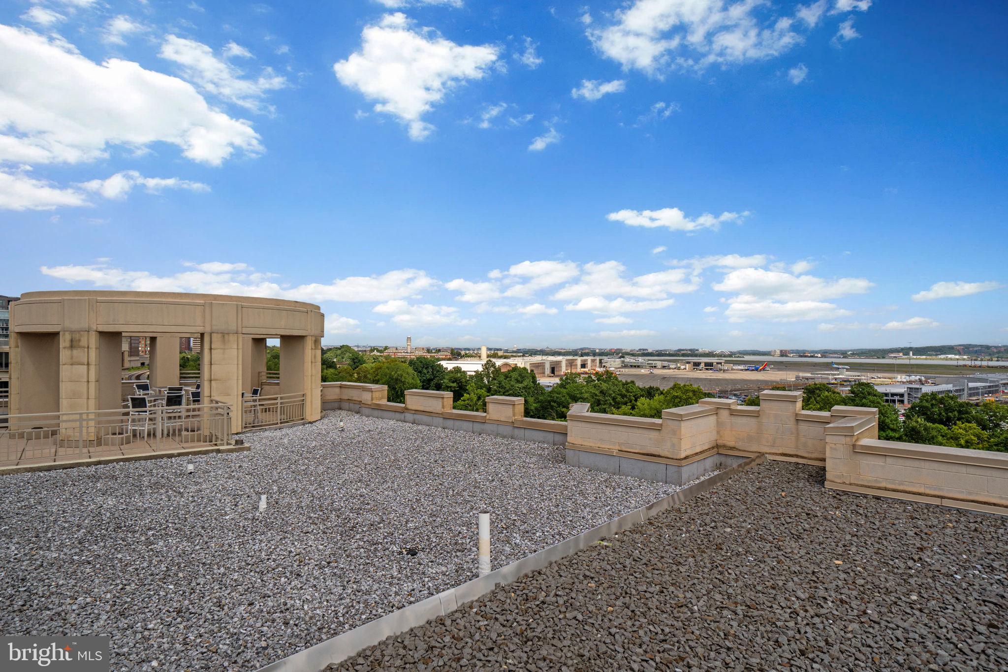 ECLIPSE ON CENTER PARK - Residential Lease