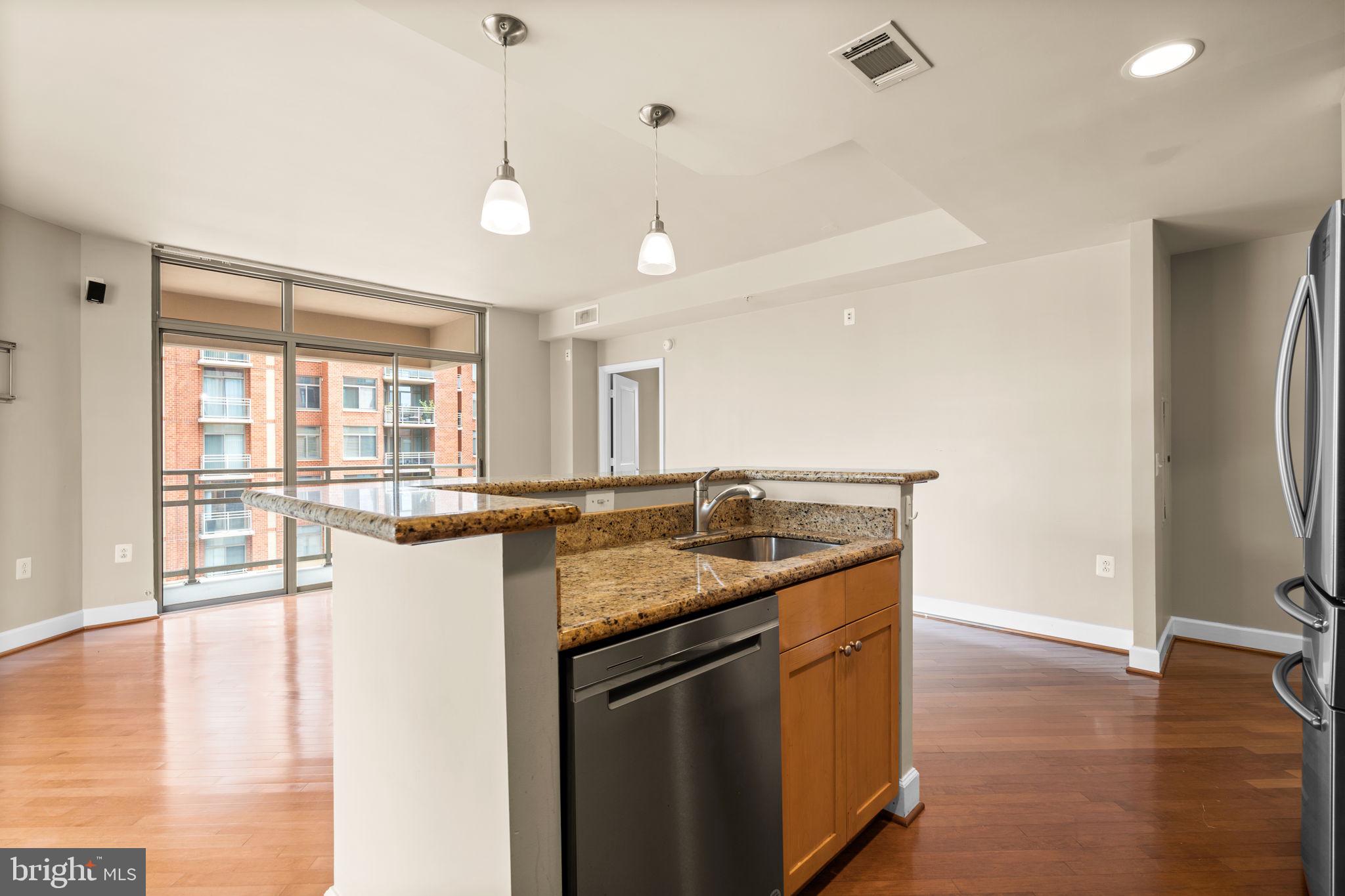 ECLIPSE ON CENTER PARK - Residential Lease