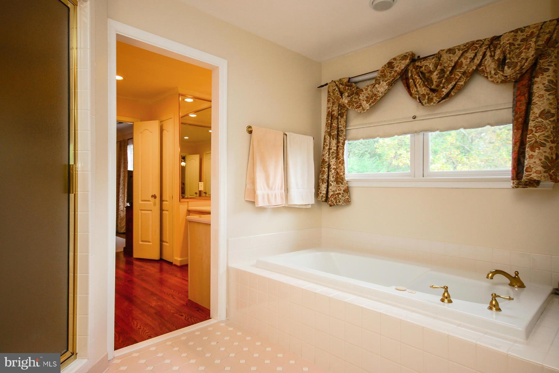 BELLEVUE FOREST - Residential