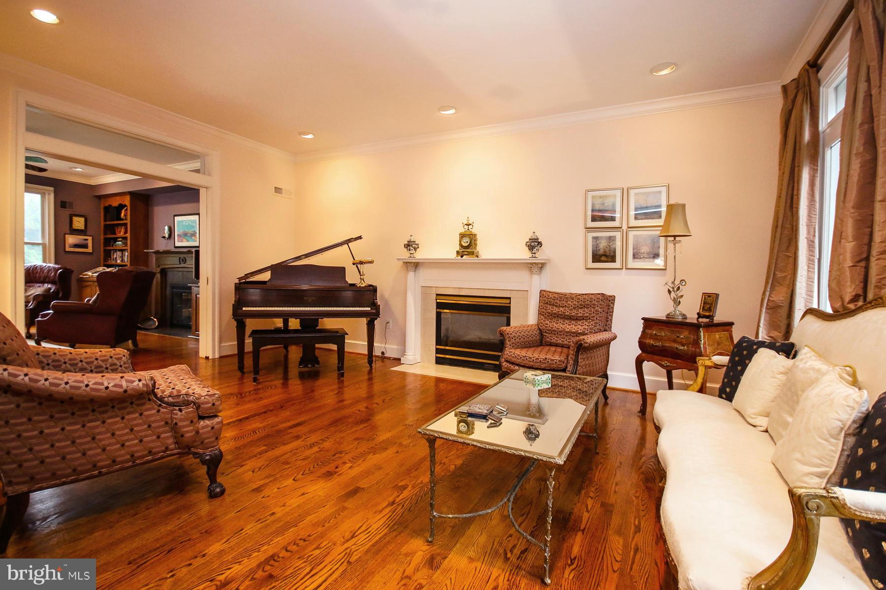 BELLEVUE FOREST - Residential