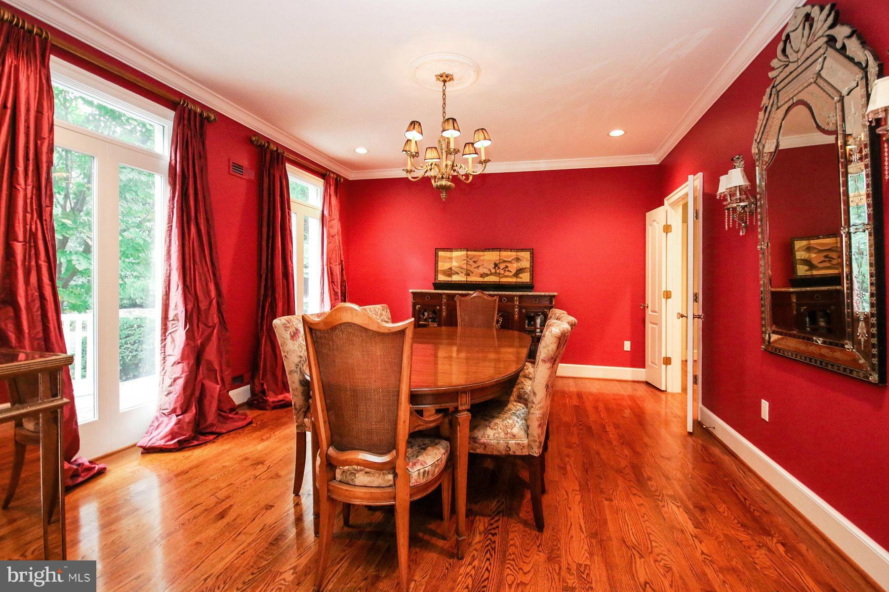 BELLEVUE FOREST - Residential