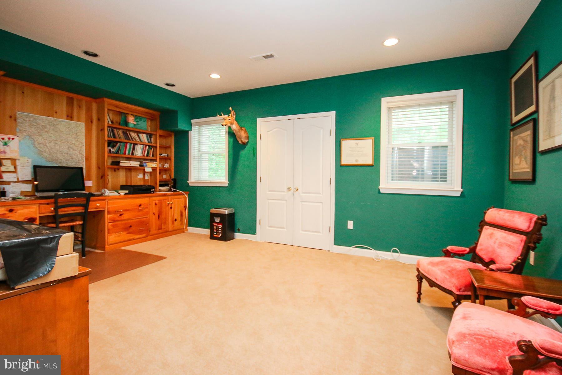 BELLEVUE FOREST - Residential