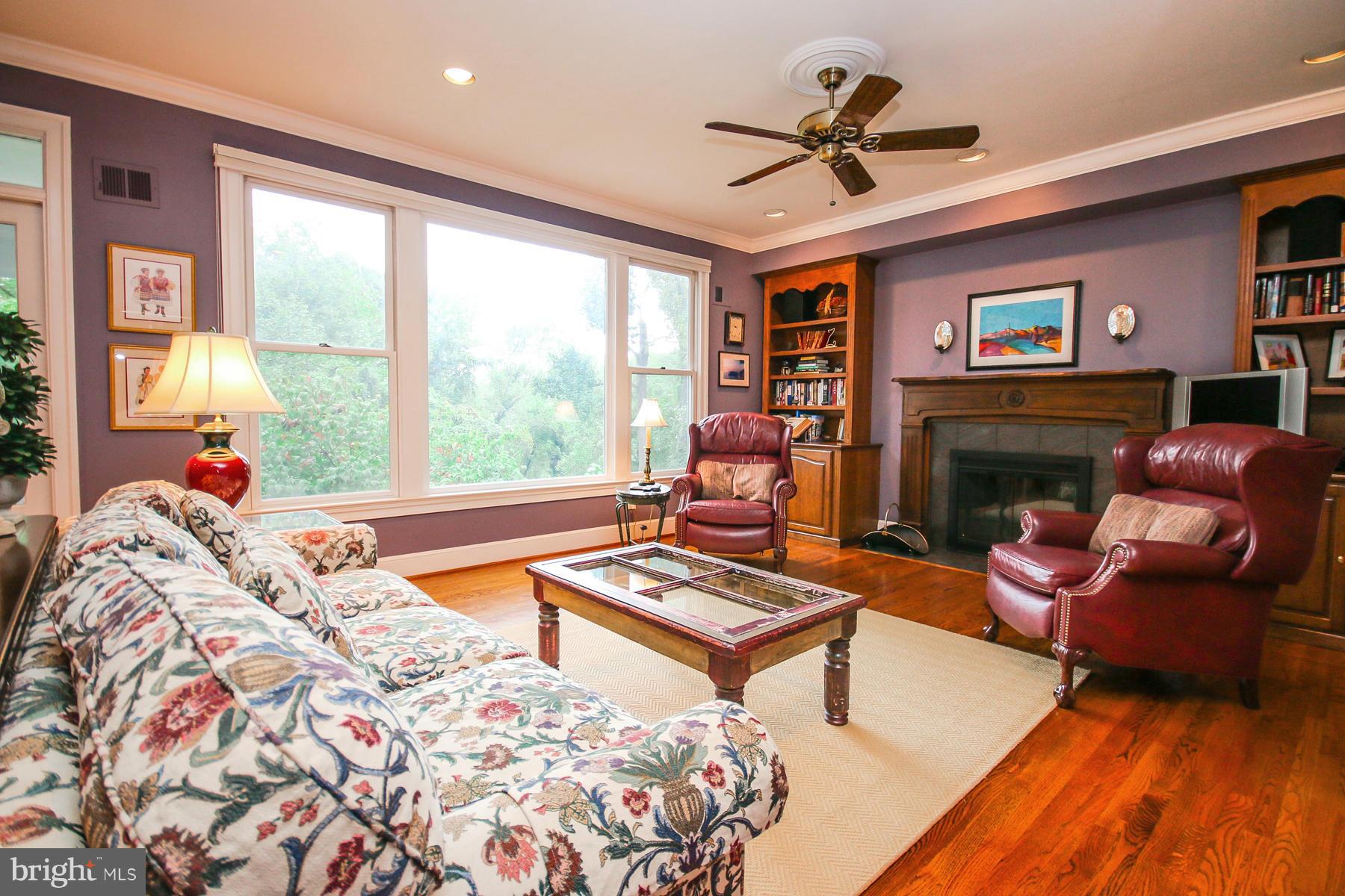 BELLEVUE FOREST - Residential