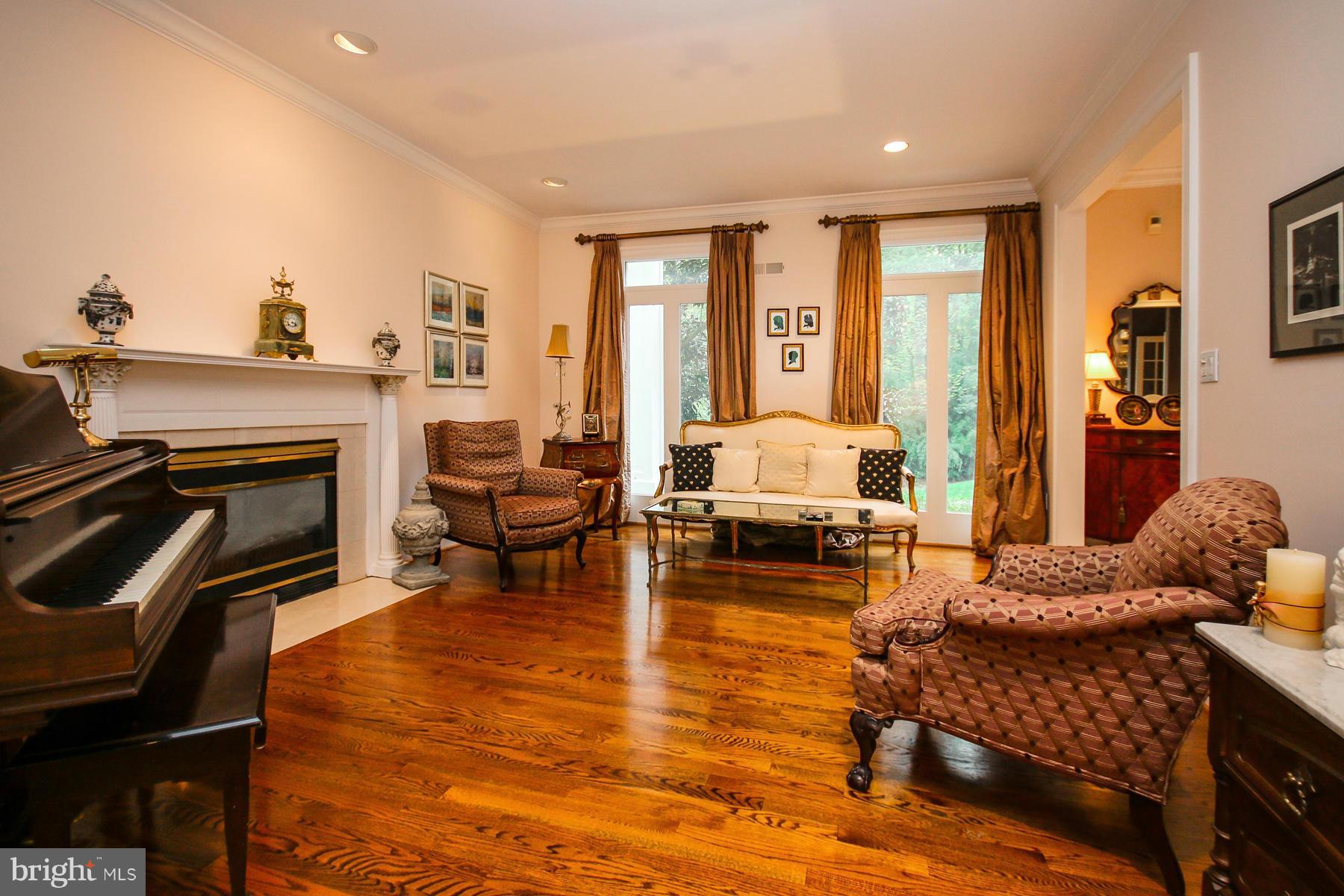 BELLEVUE FOREST - Residential