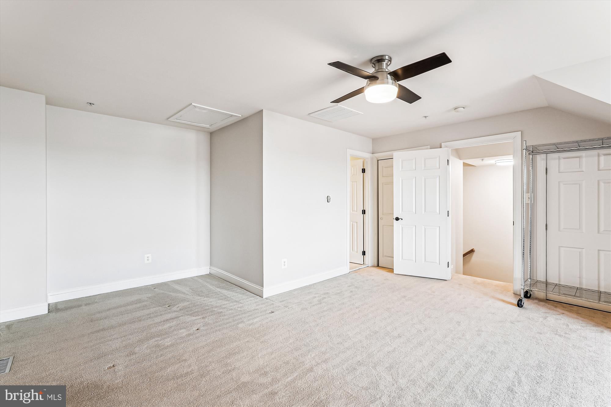 RIVER CREEK - Residential