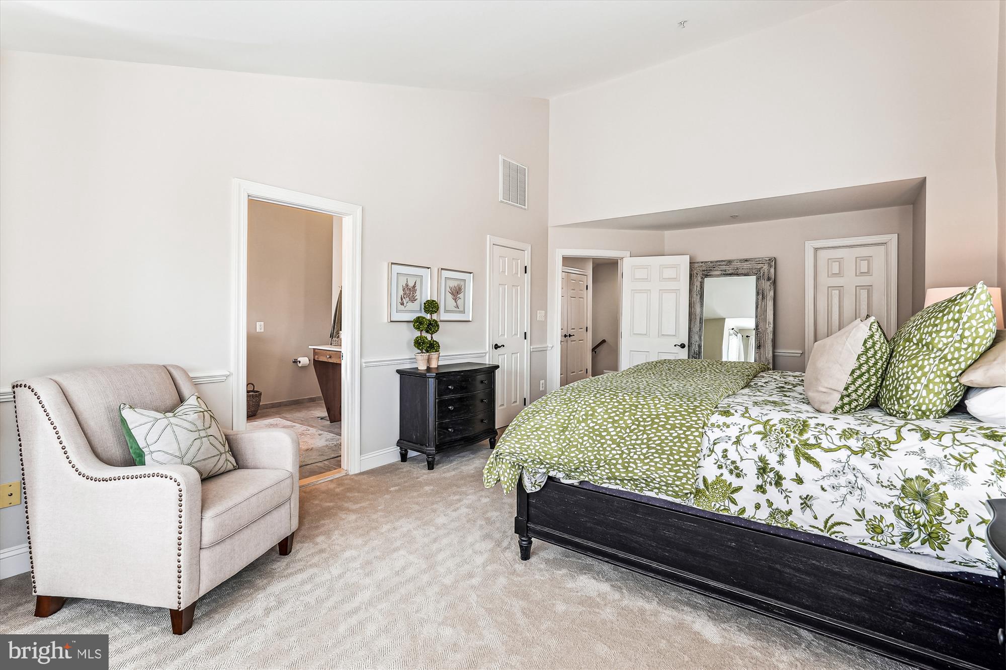 RIVER CREEK - Residential