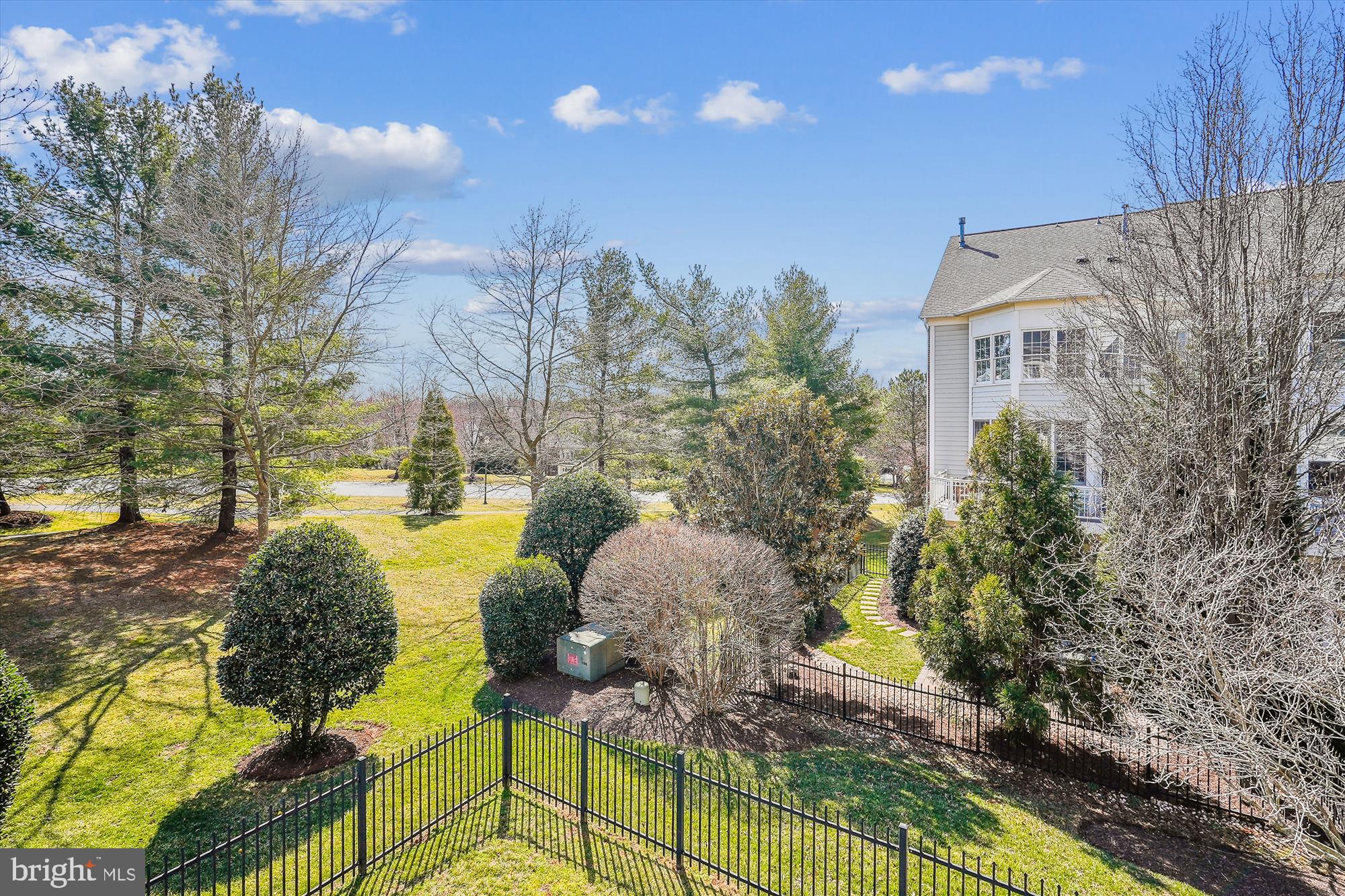 RIVER CREEK - Residential