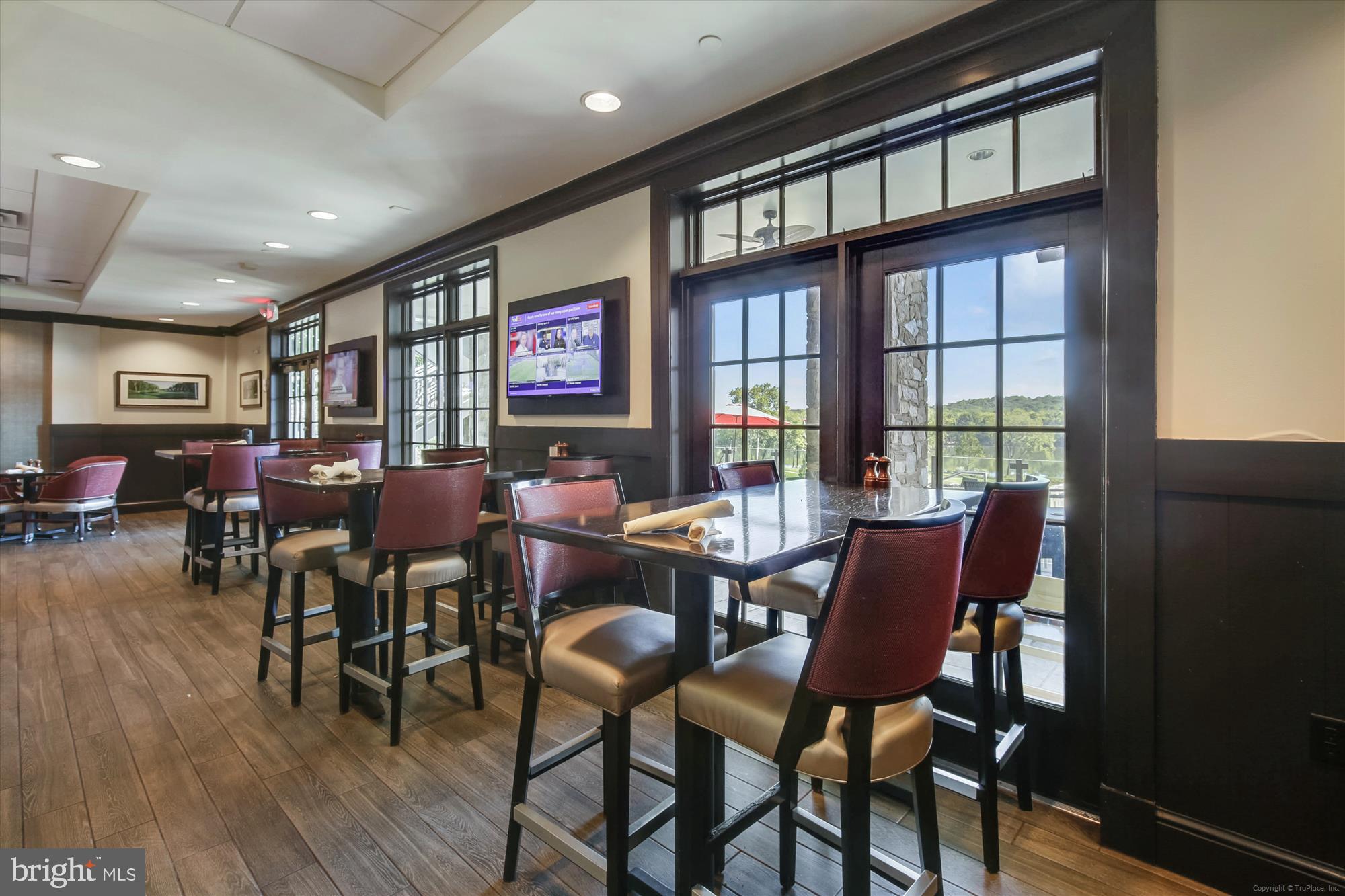 RIVER CREEK - Residential