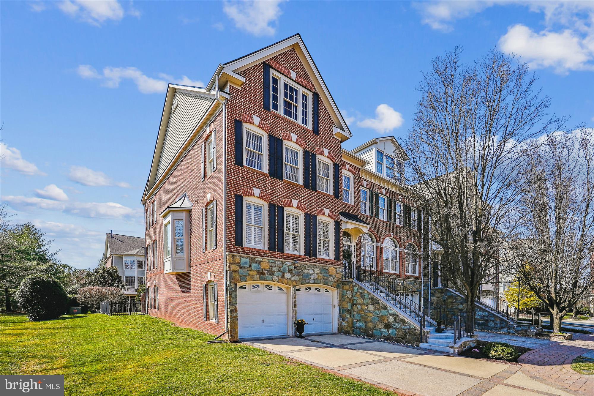 RIVER CREEK - Residential