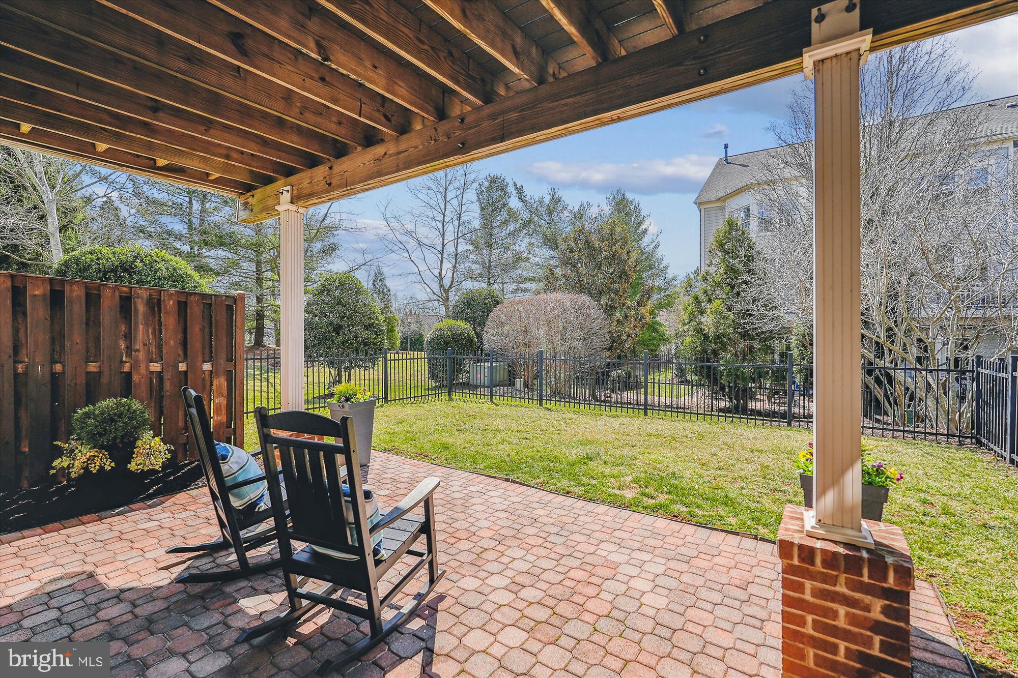 RIVER CREEK - Residential