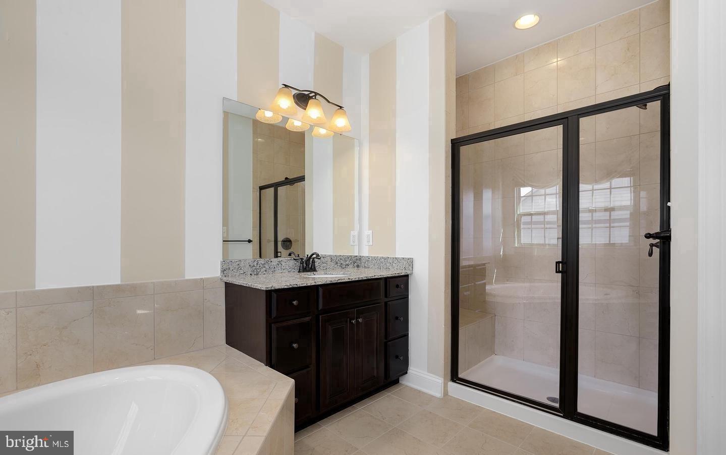 VIRGINIA MANOR CONDOMINIUM - Residential Lease