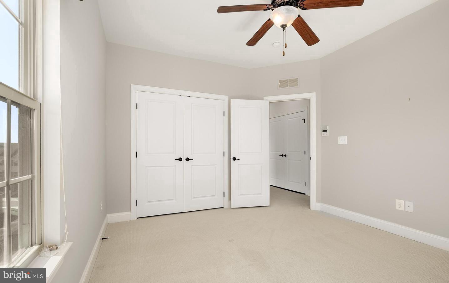 VIRGINIA MANOR CONDOMINIUM - Residential Lease