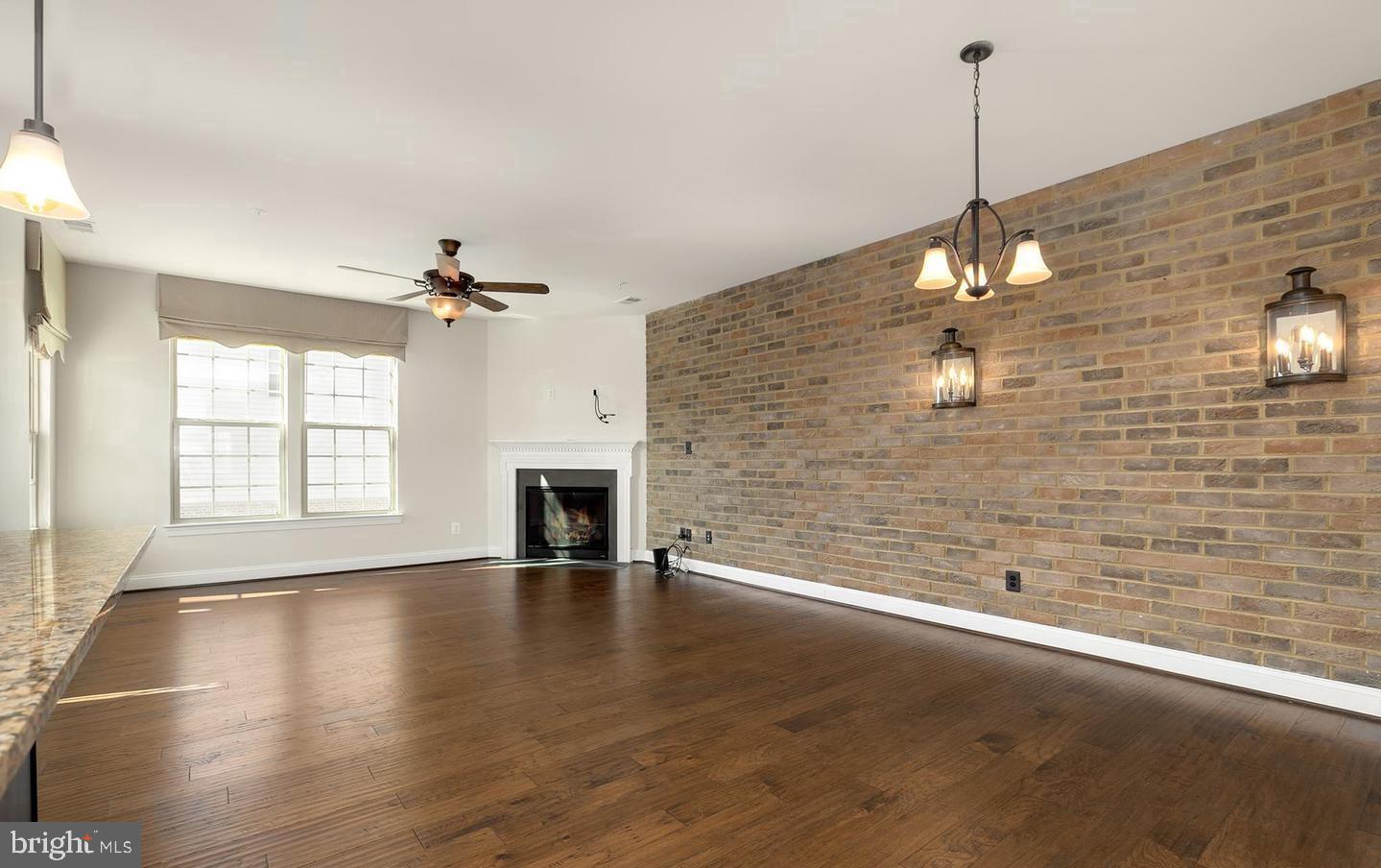 VIRGINIA MANOR CONDOMINIUM - Residential Lease