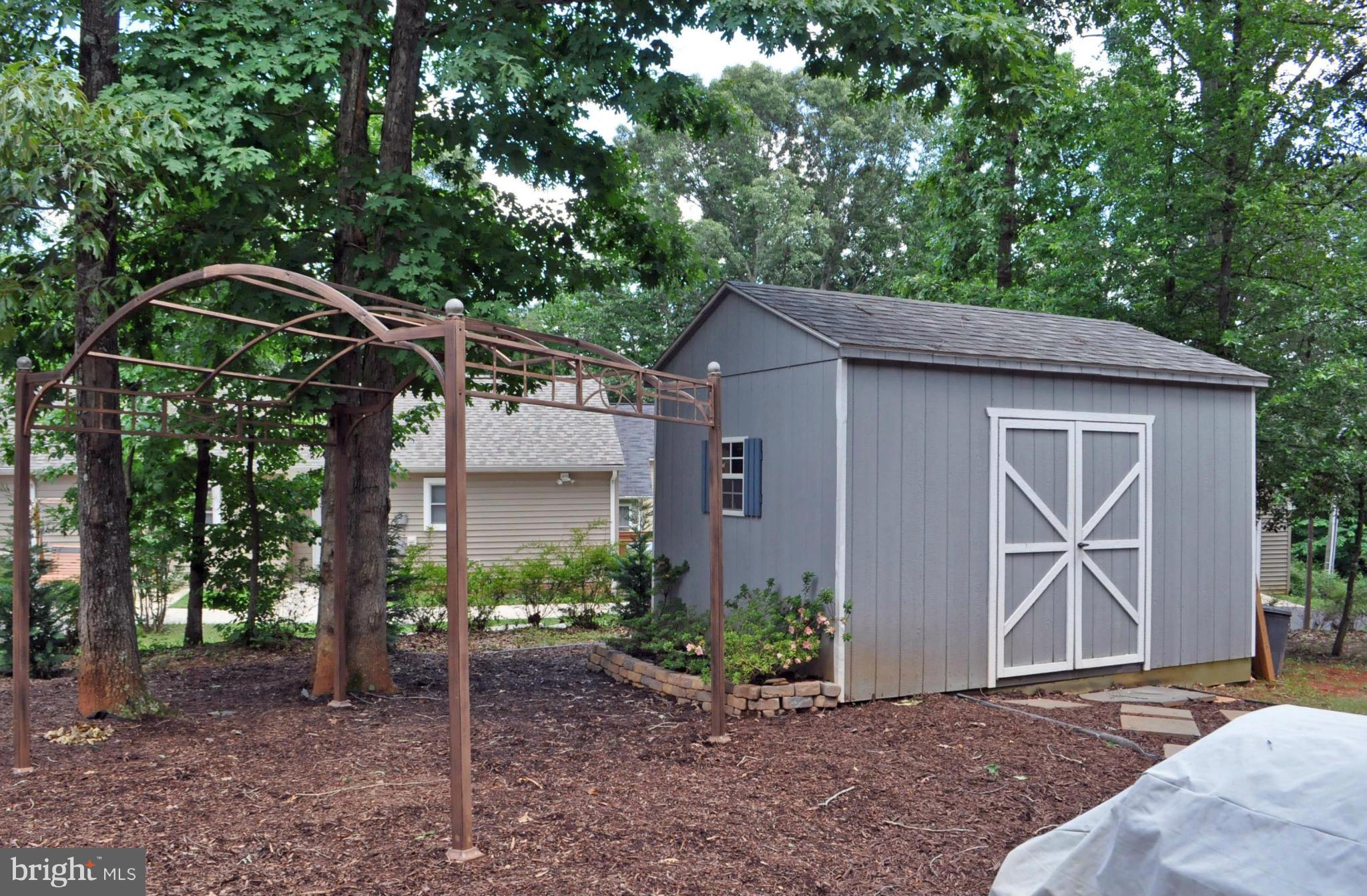 LAKE OF THE WOODS - Residential