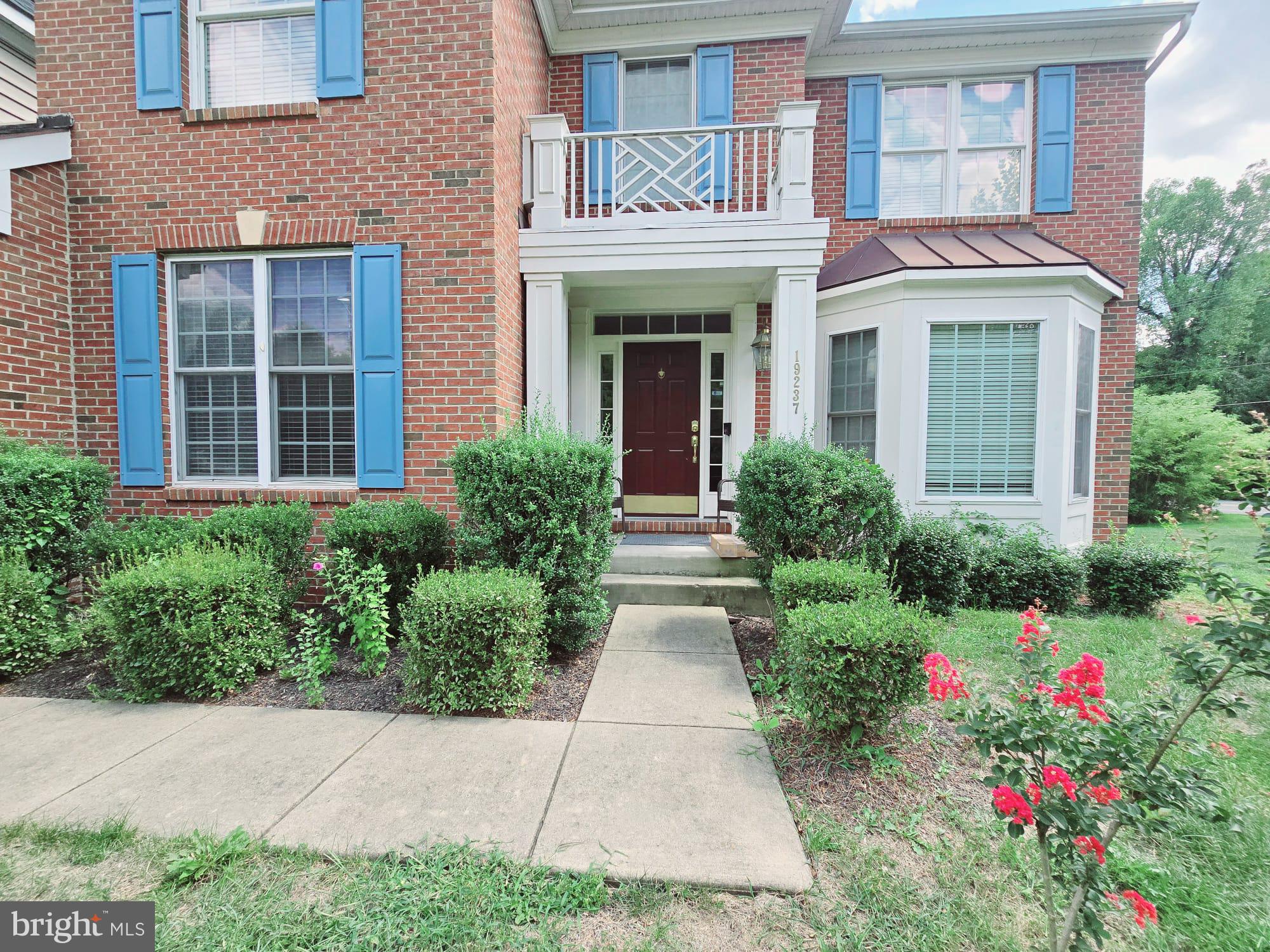 19237 POTOMAC CREST DRIVE