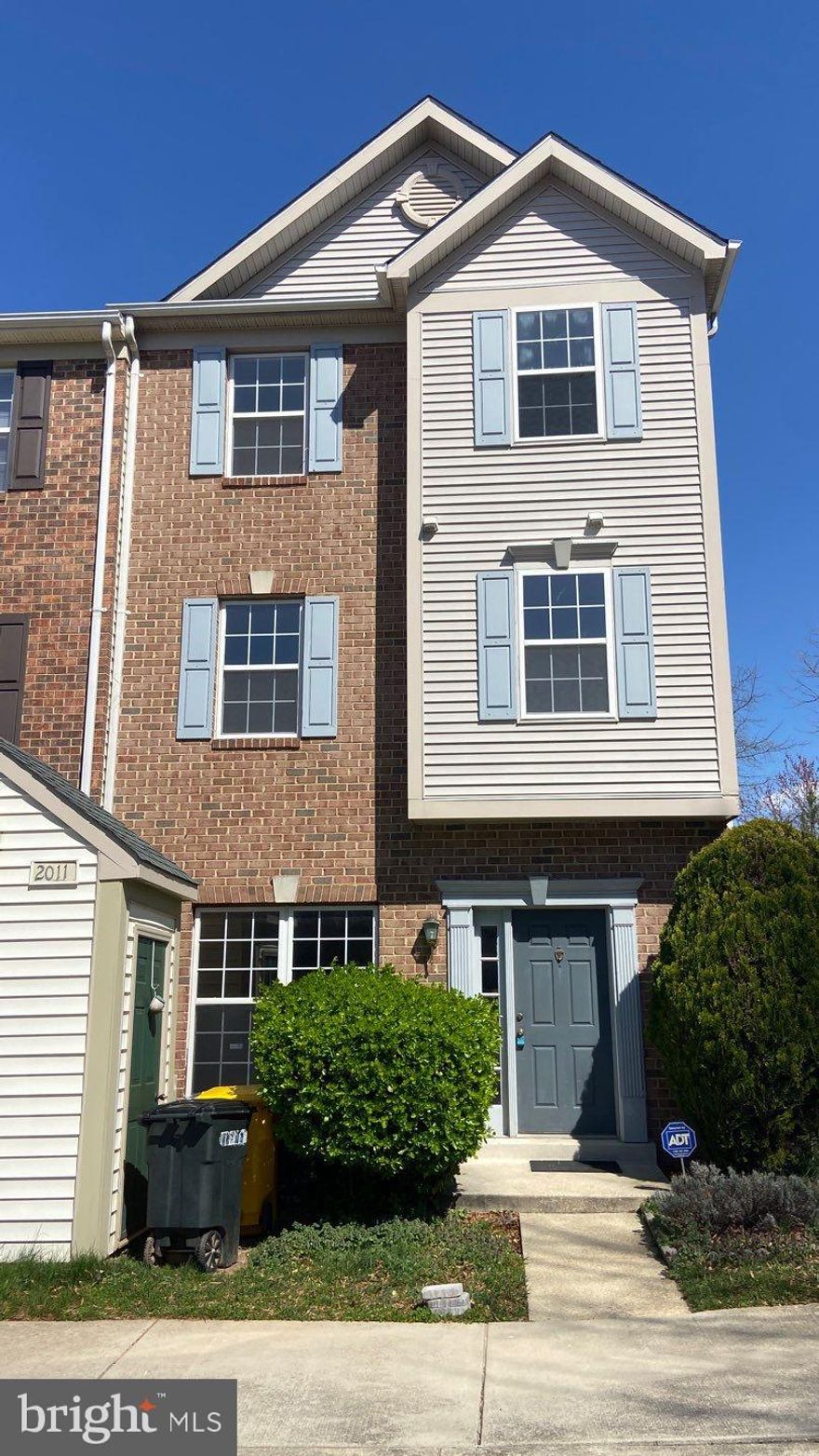3 bedroom and 2 bath end unit townhome in Odenton. This three level townhome features laminate wood looking floors in the main level. The second level features 2 bedrooms and a full bathroom. The third level is the master bedroom suite with a walk-in closet and master bath with soaking tub & separate shower. Community center, pool, shopping & more. Great location to NSA, Ft Meade, Marc Train and BWI Airport. No smoking. No pets.