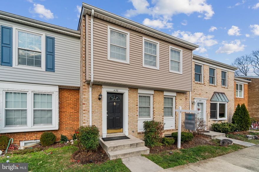 Welcome to this large and newly renovated townhome located in the desirable Broadneck School district. This spacious home features three bedrooms and three and a half bathrooms, providing ample space for comfortable living. The unit has been recently renovated, boasting a new kitchen, new paint throughout and new vinyl plank floors on the first level, giving it a fresh and modern feel. Upstairs, you will find brand new carpeting, adding a touch of coziness to the bedrooms. Conveniently situated, this townhome offers the advantage of being within walking distance to a grocery store, restaurants, coffee shop, pharmacy and more! Bay Hills pool memberships available at additional cost. Bay Hills public golf course less than 1 mile. Don't miss out on the opportunity to call this beautifully renovated townhome your own!